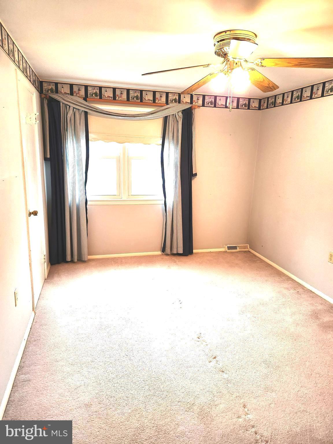 HILLCREST MANOR - Residential