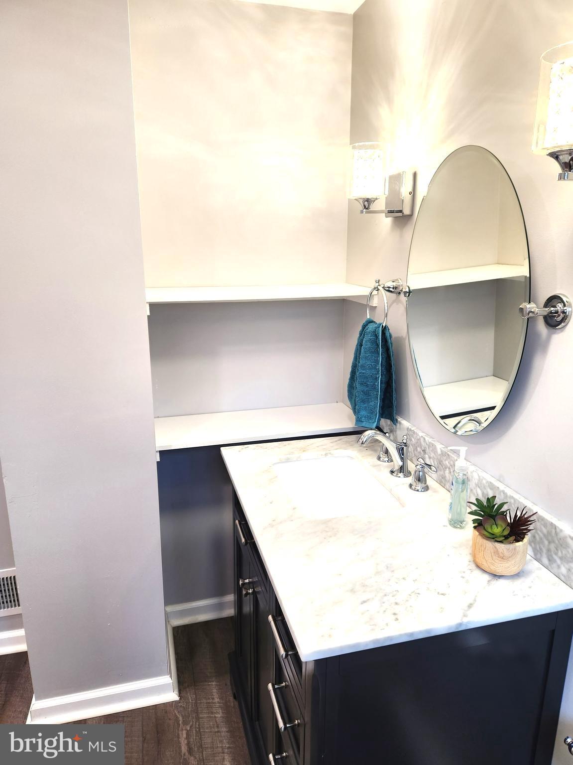 HILLCREST MANOR - Residential