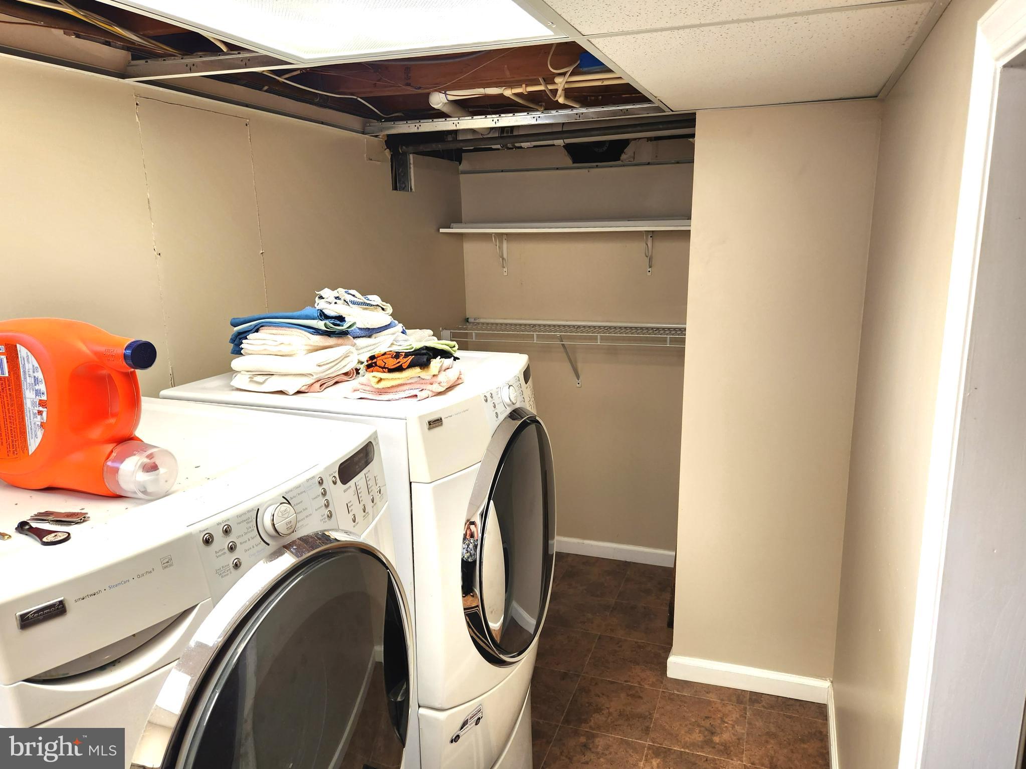 HILLCREST MANOR - Residential