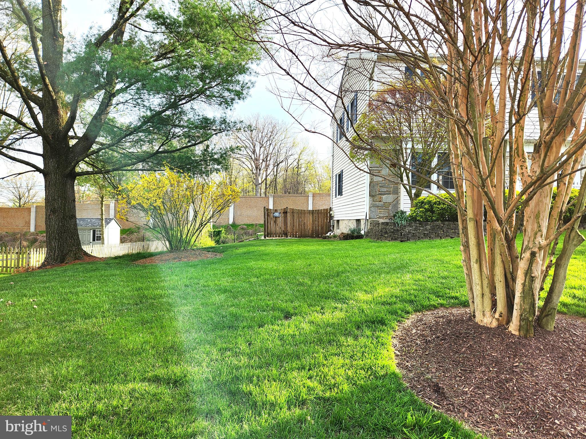 HILLCREST MANOR - Residential