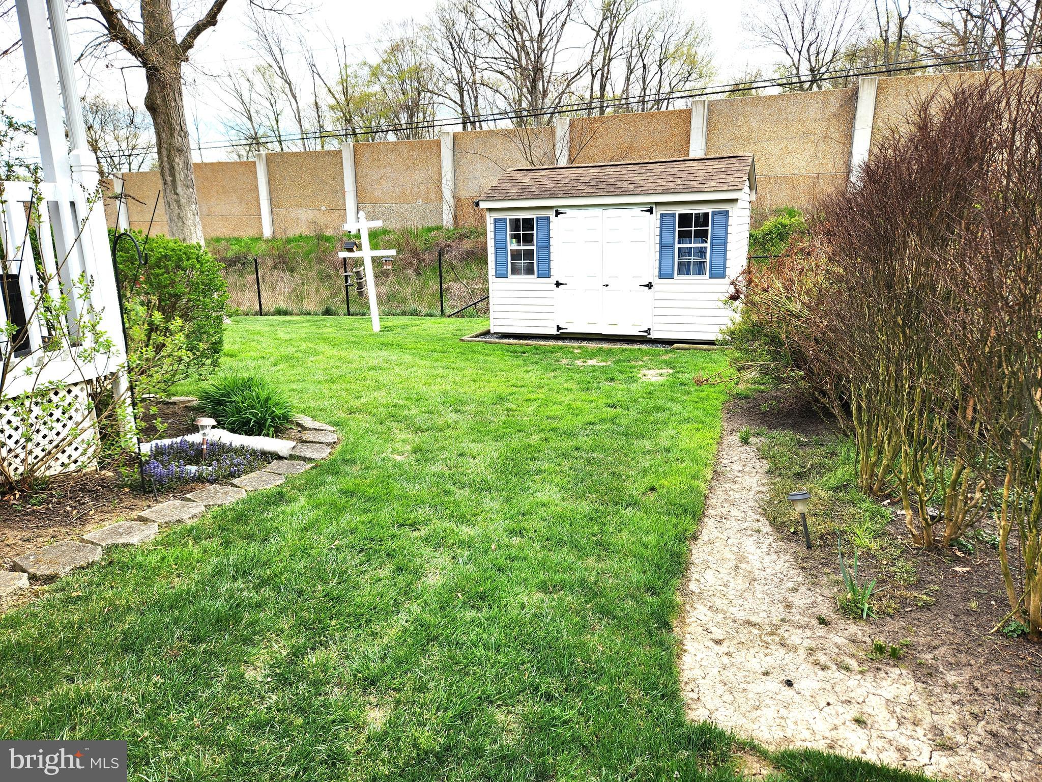 HILLCREST MANOR - Residential