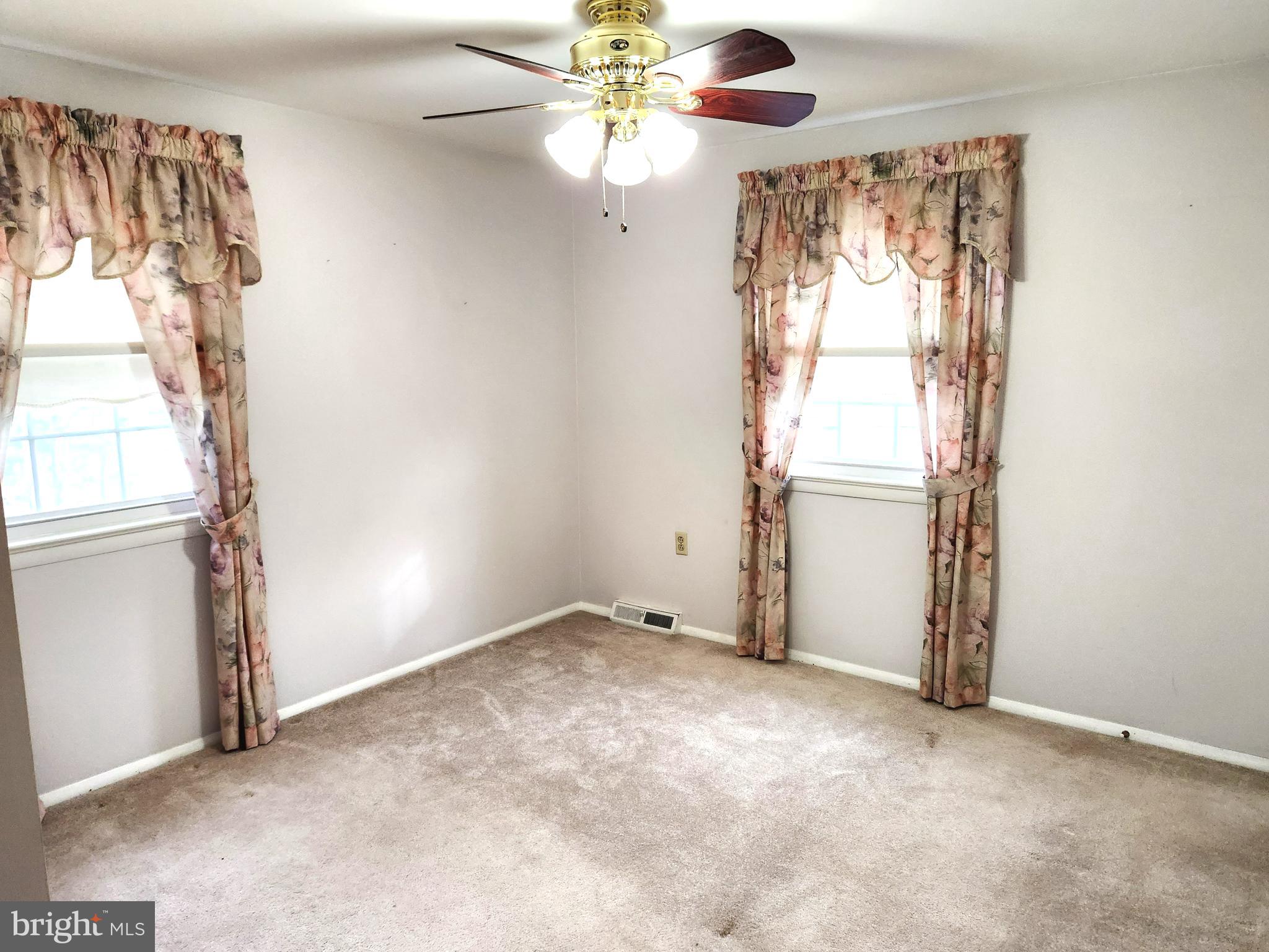 HILLCREST MANOR - Residential