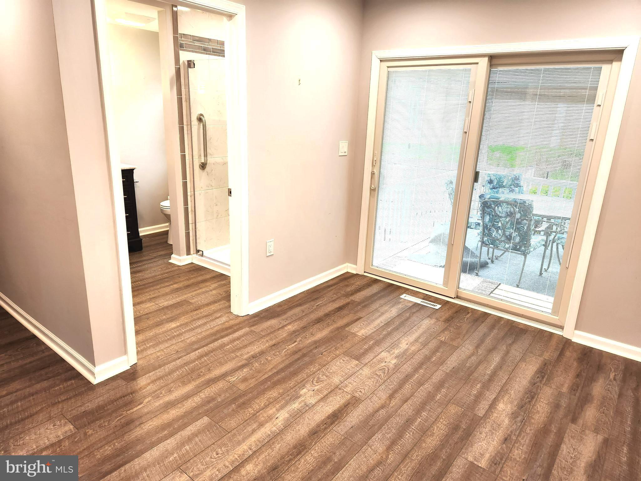 HILLCREST MANOR - Residential