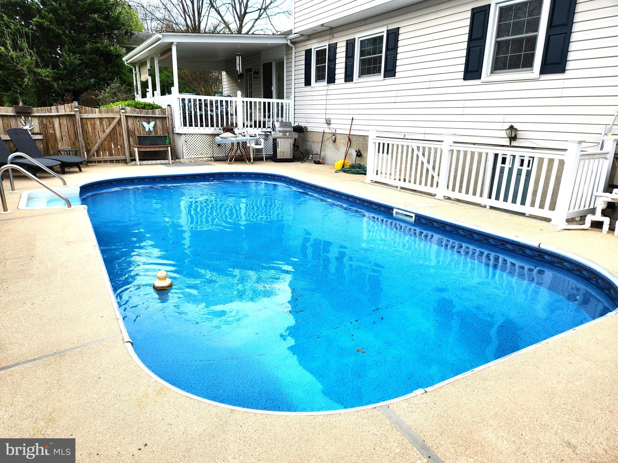 HILLCREST MANOR - Residential