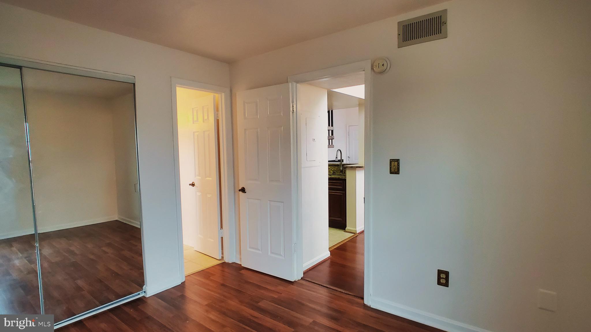 VISTAS 2 AT LAUREL - Residential Lease