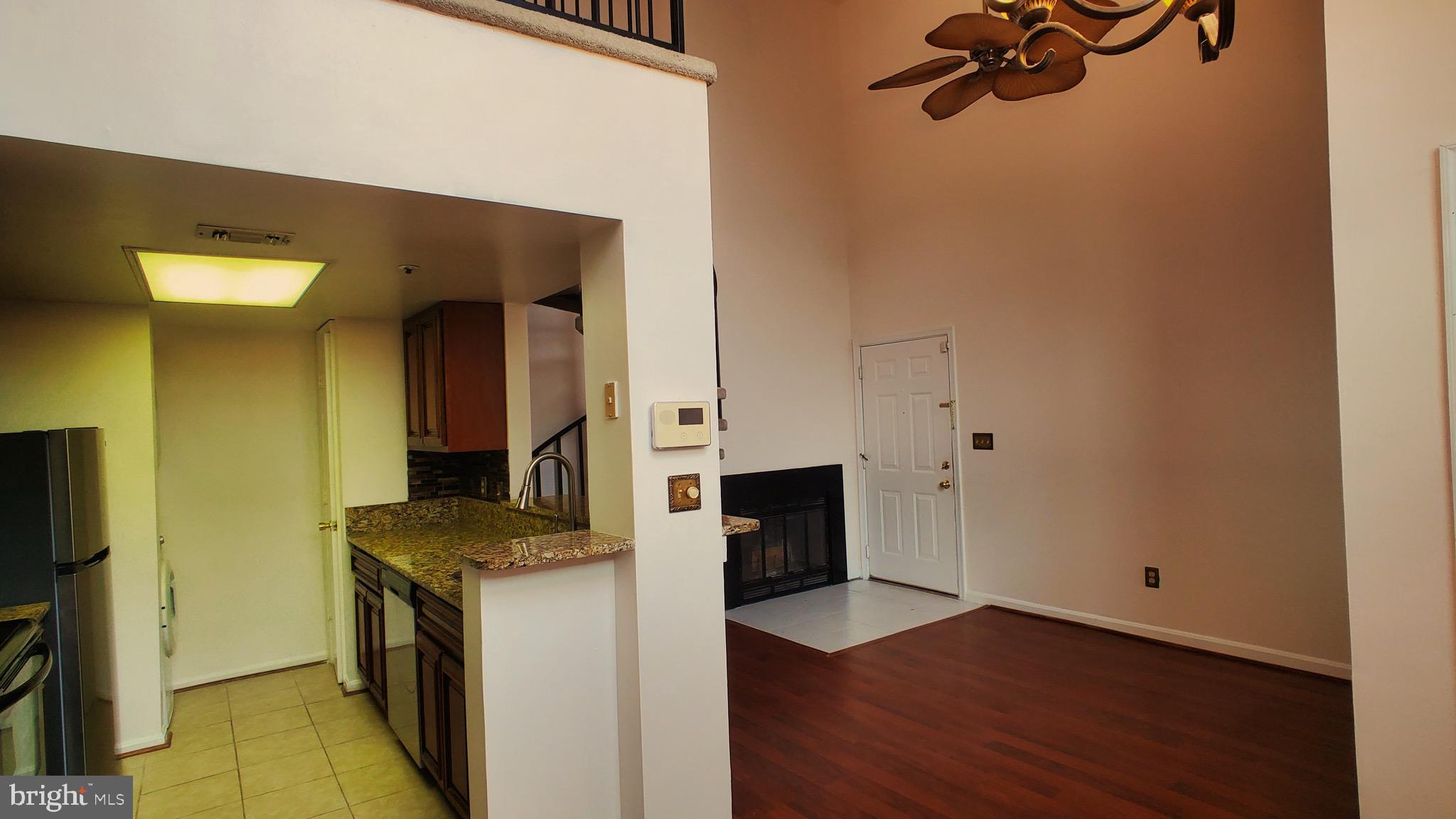 VISTAS 2 AT LAUREL - Residential Lease