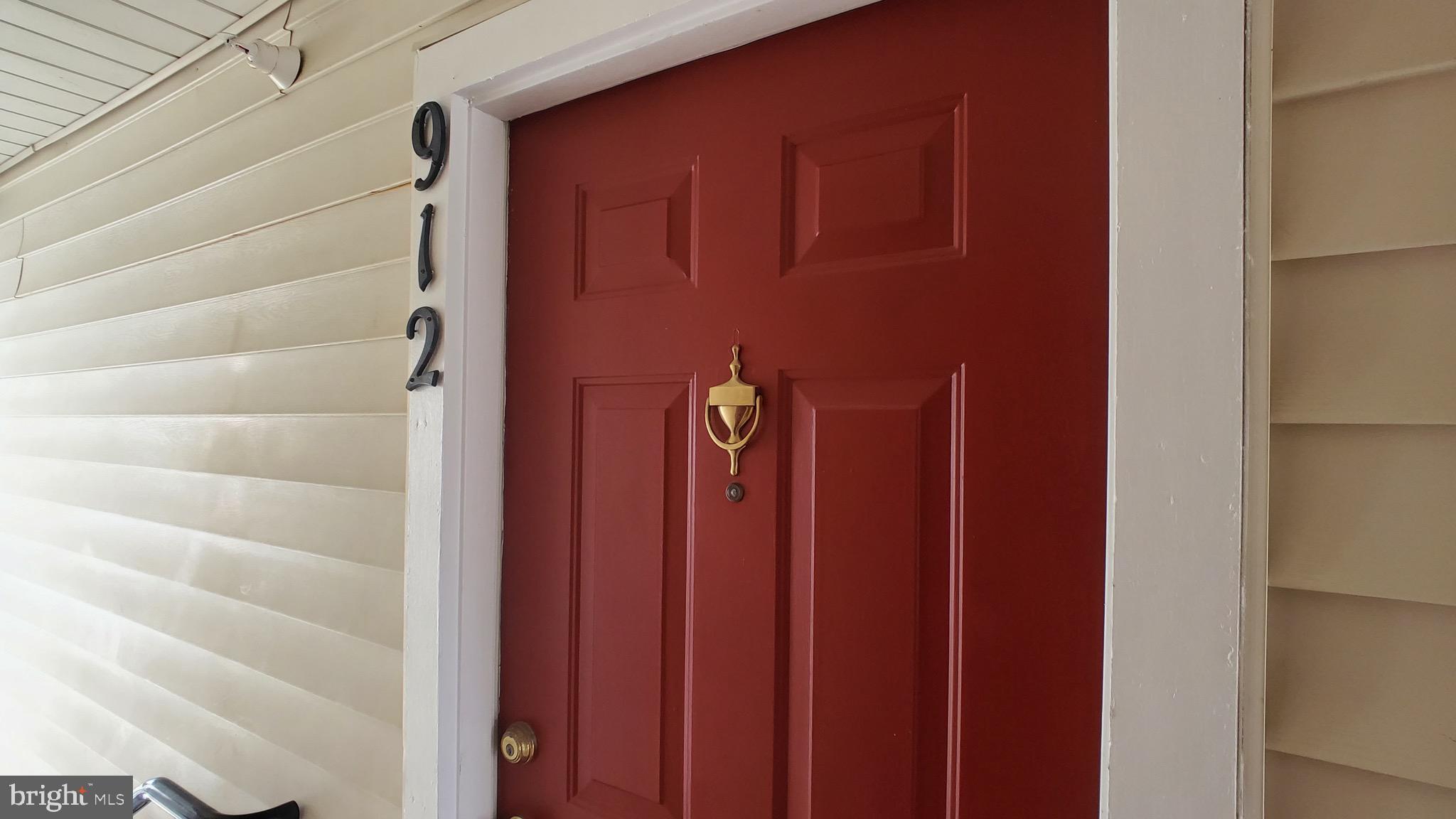 VISTAS 2 AT LAUREL - Residential Lease