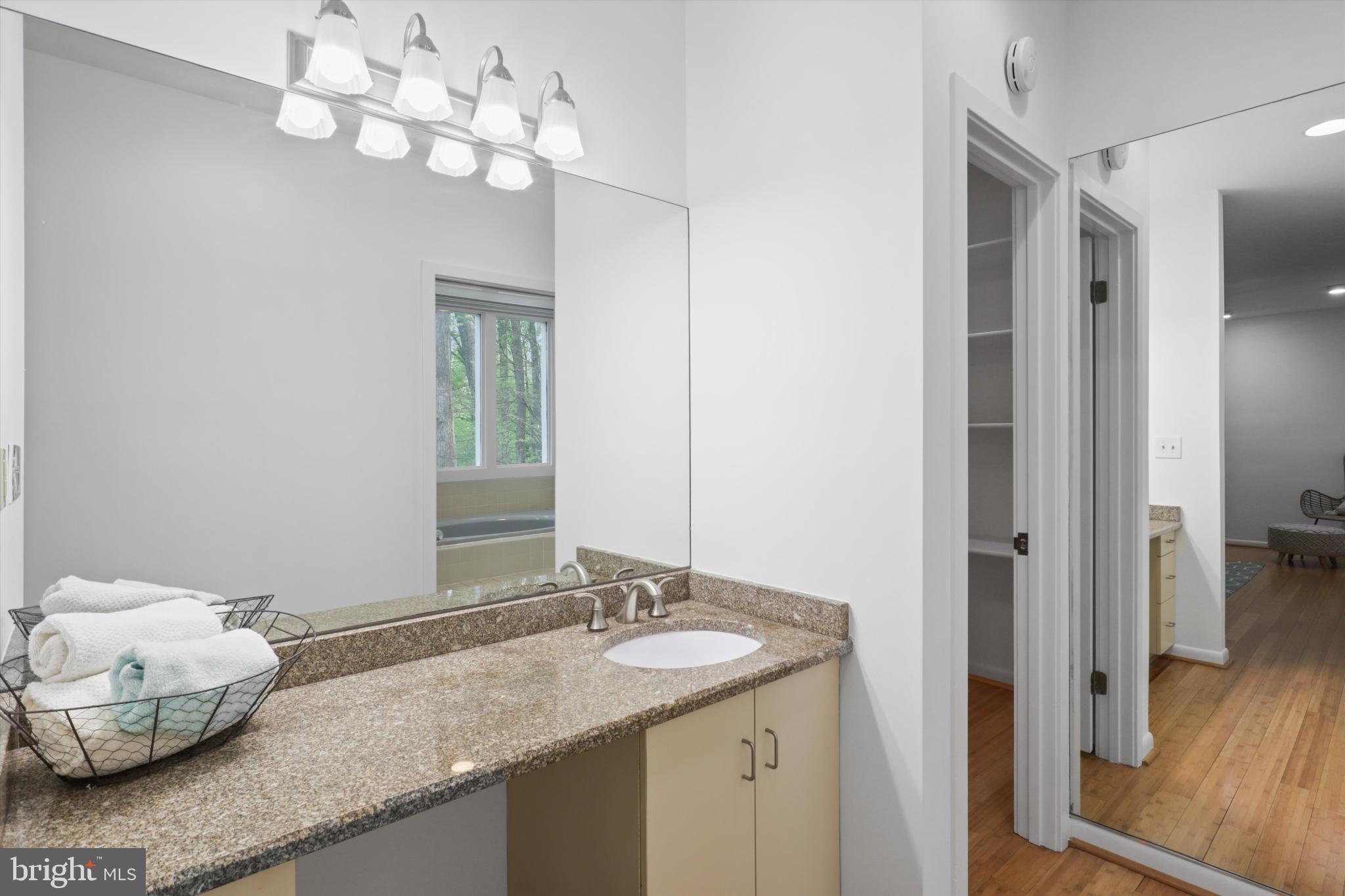 CONGRESSIONAL COUNTRY CLUB ESTATES - Residential