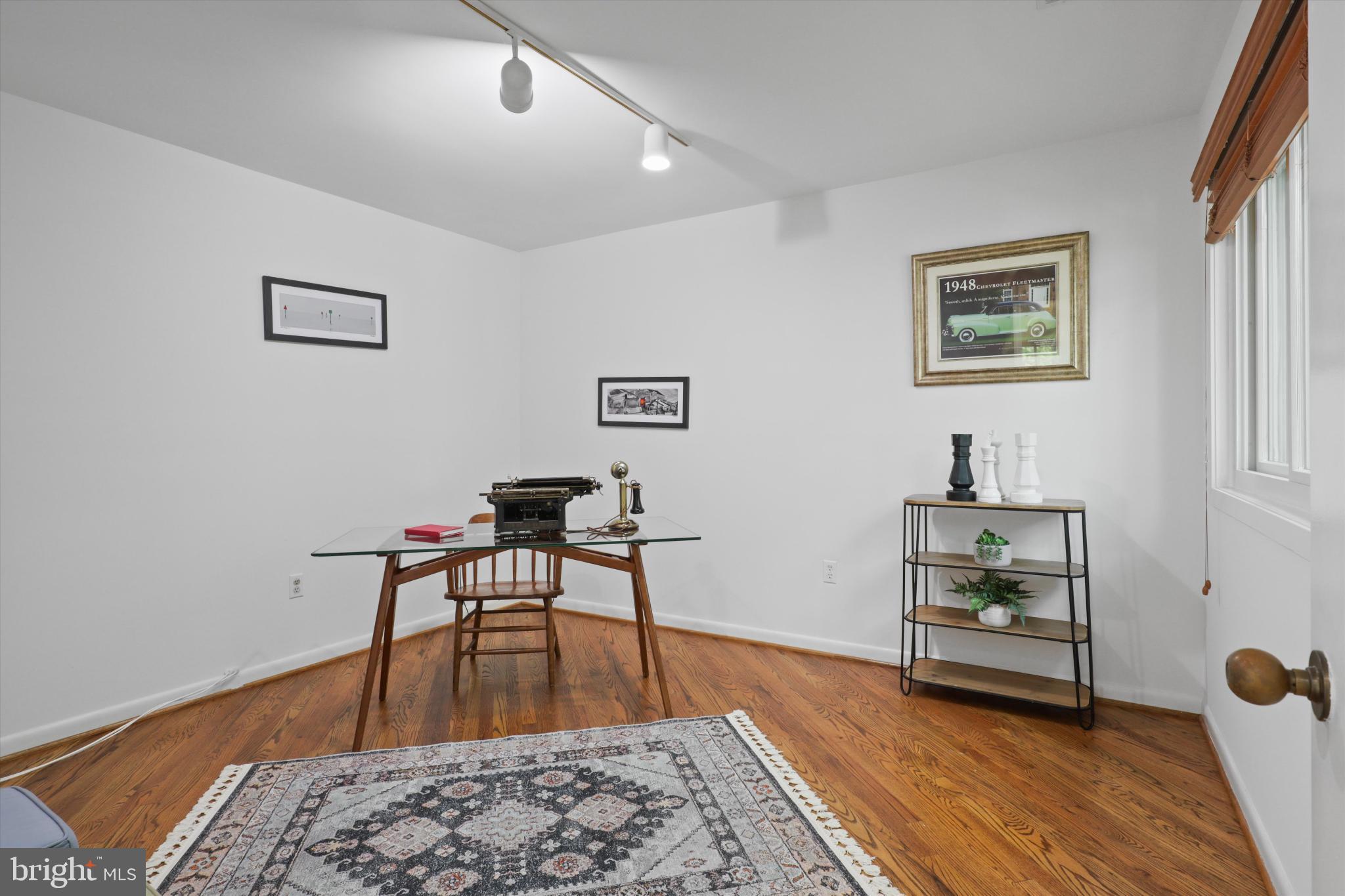 CONGRESSIONAL COUNTRY CLUB ESTATES - Residential