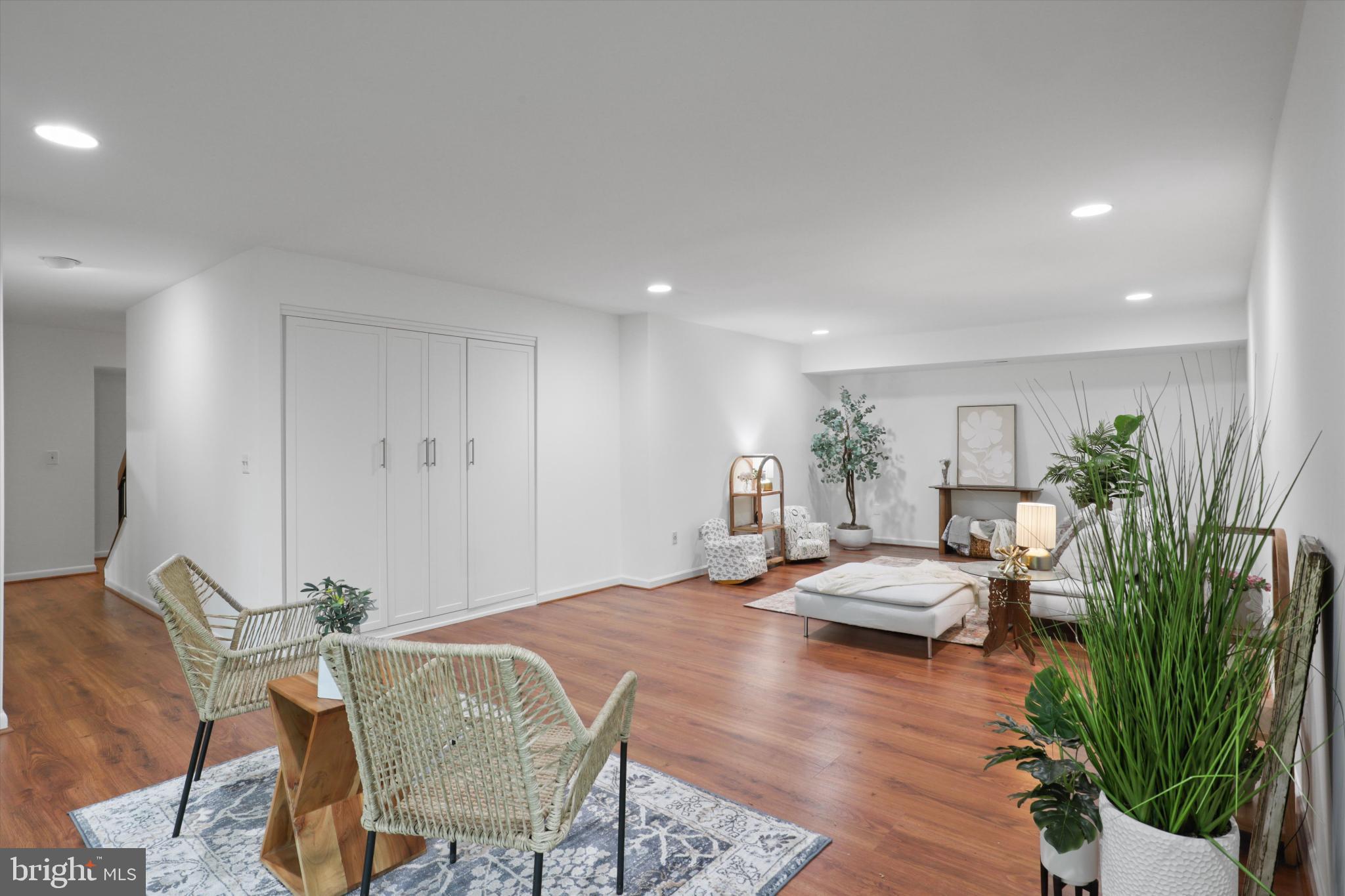 CONGRESSIONAL COUNTRY CLUB ESTATES - Residential