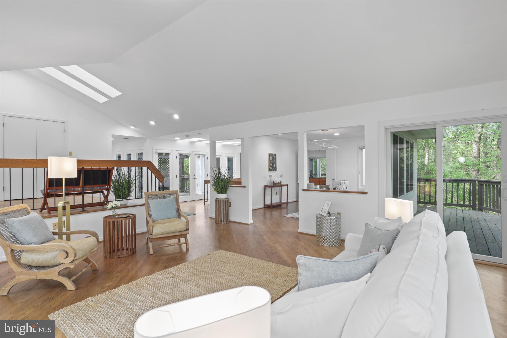 CONGRESSIONAL COUNTRY CLUB ESTATES - Residential