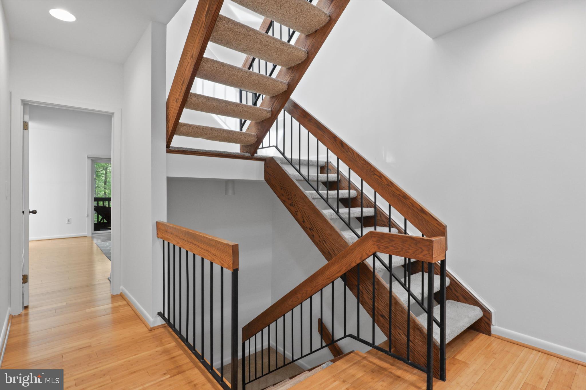 CONGRESSIONAL COUNTRY CLUB ESTATES - Residential