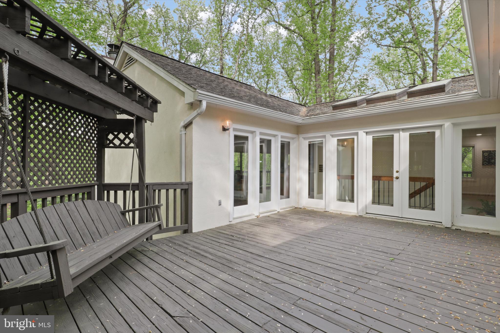 CONGRESSIONAL COUNTRY CLUB ESTATES - Residential