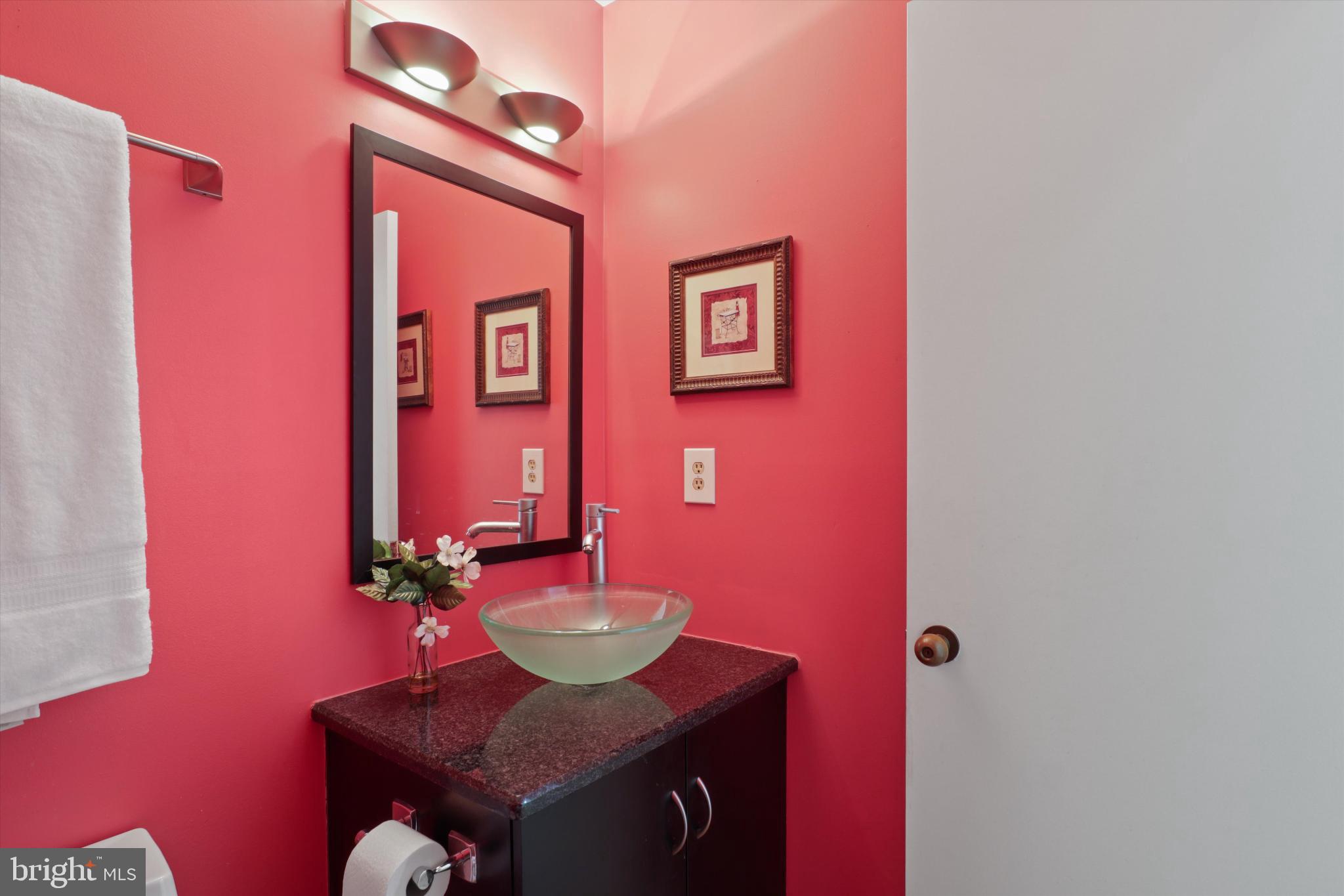 CONGRESSIONAL COUNTRY CLUB ESTATES - Residential