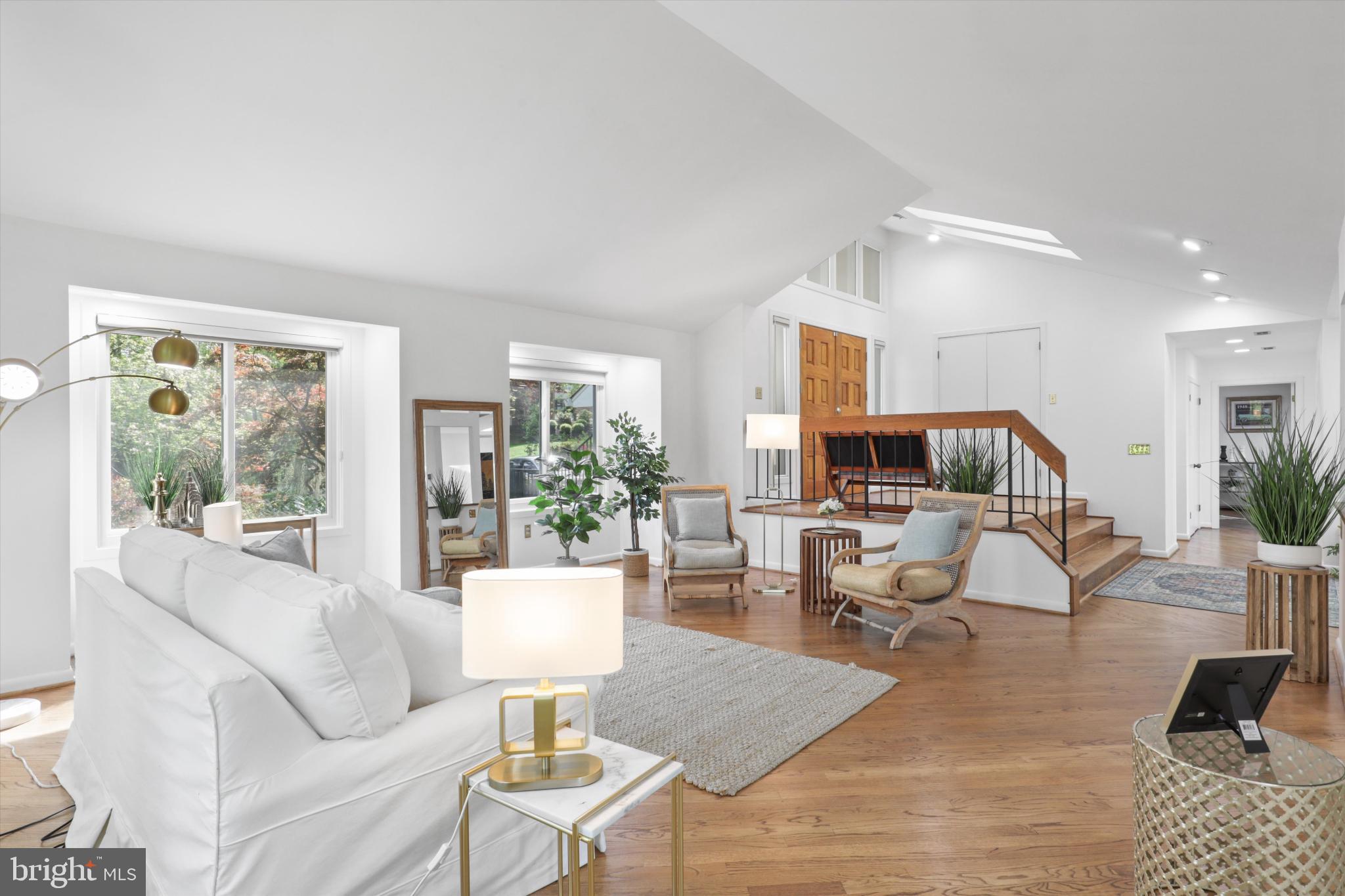 CONGRESSIONAL COUNTRY CLUB ESTATES - Residential