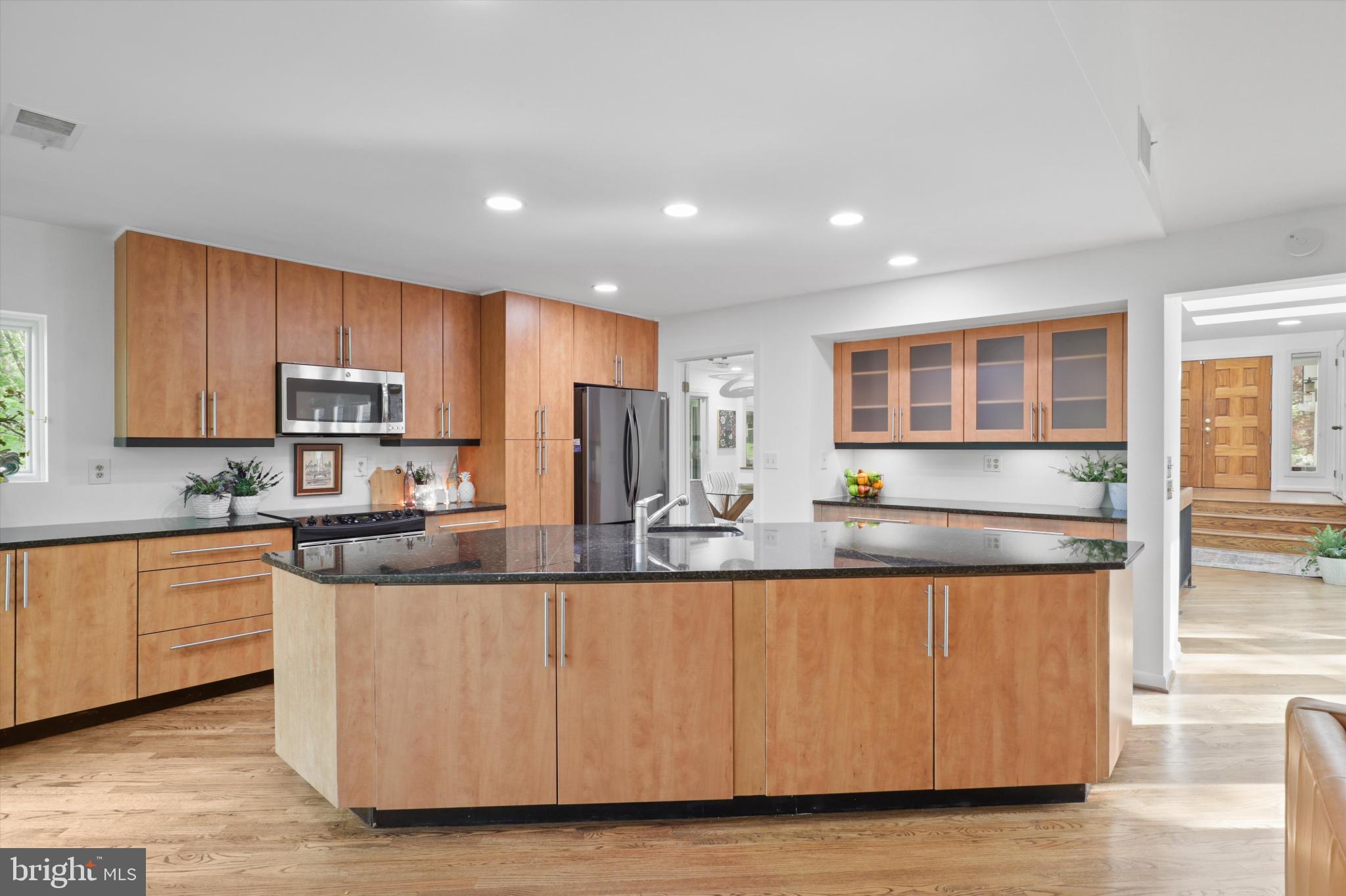 CONGRESSIONAL COUNTRY CLUB ESTATES - Residential