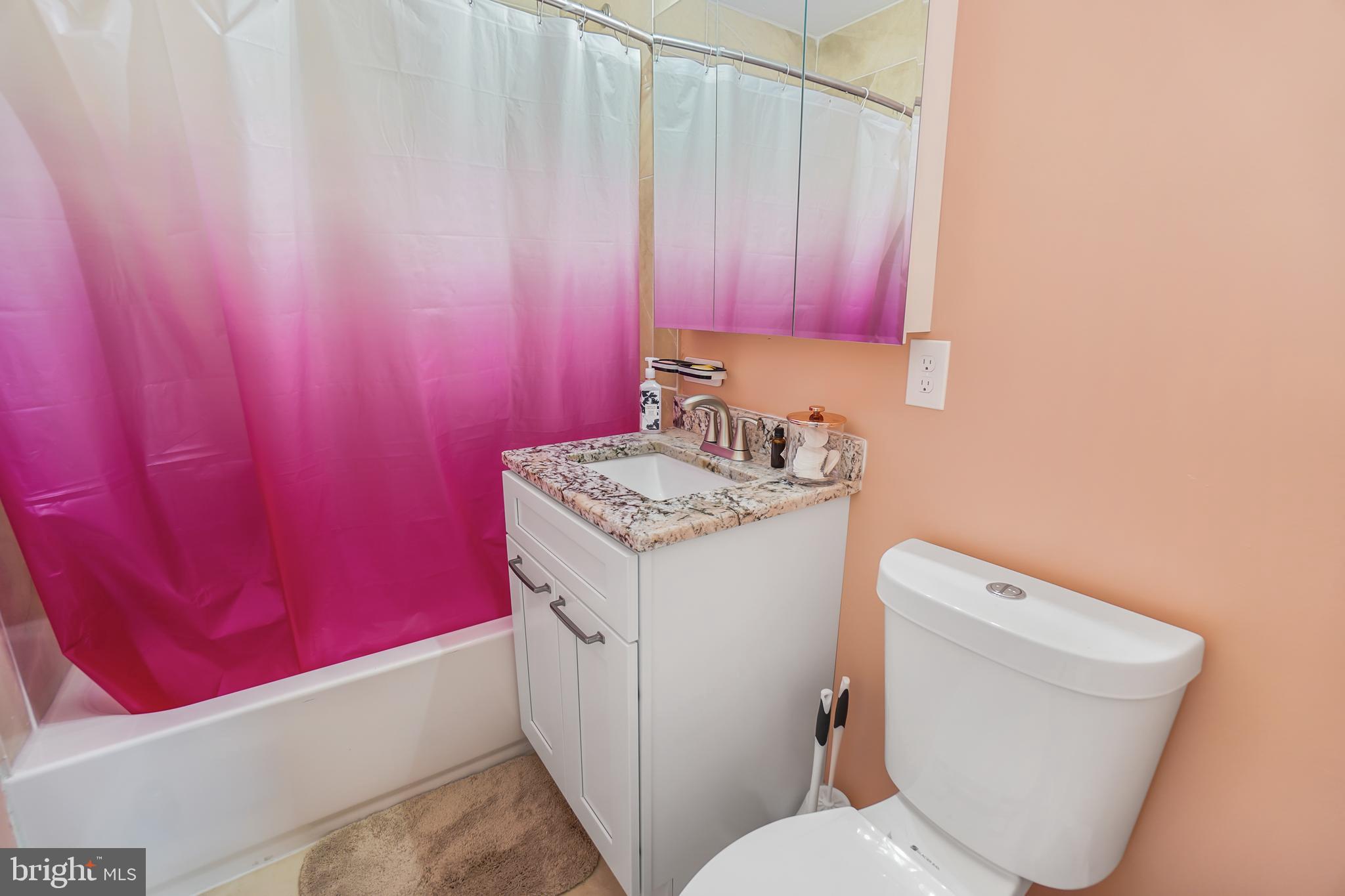 FOREST SPRING CONDO-PHAS - Residential