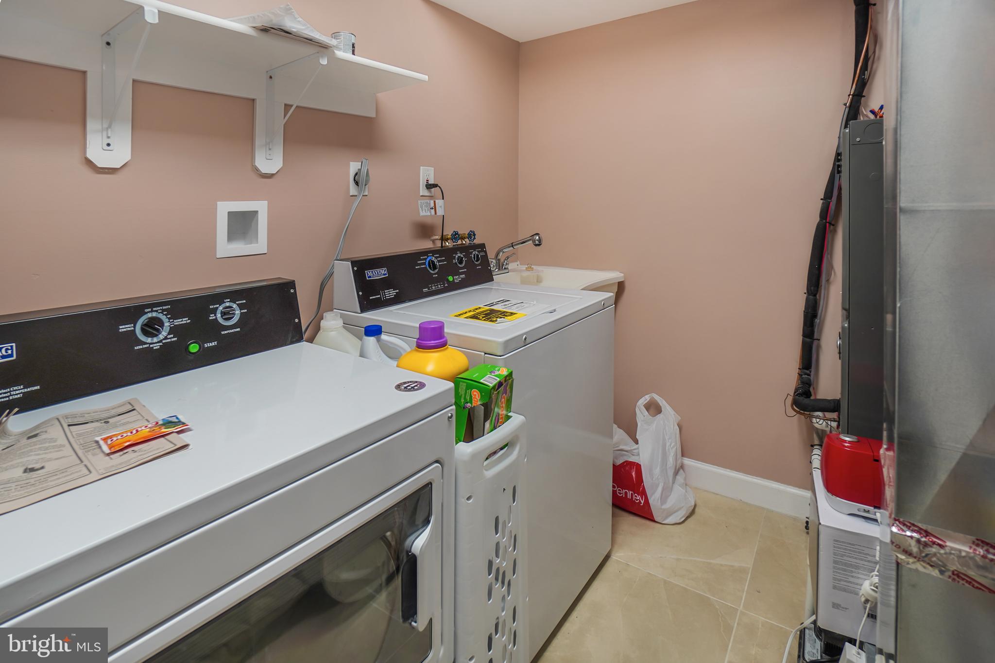 FOREST SPRING CONDO-PHAS - Residential