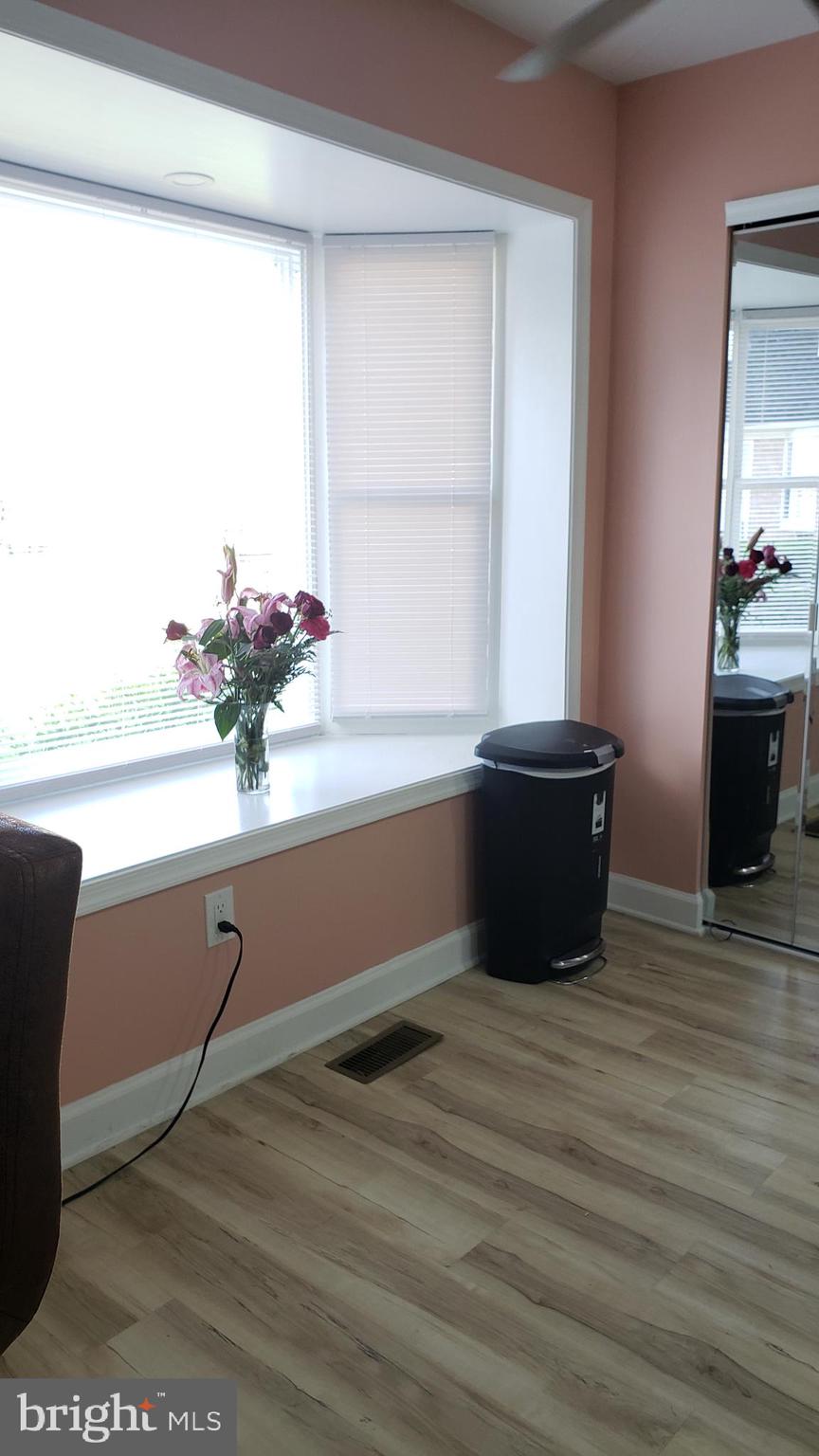 FOREST SPRING CONDO-PHAS - Residential