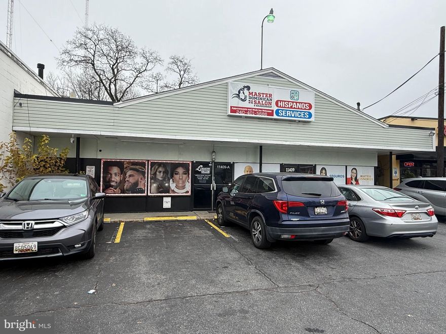 +/- 1,230 s.f. and currently operating as a hair salon.  Space contains wide open retail space with some half walls (see floor plan), 9’ drop ceiling with lights, laminate floor, 2 shampoo bowls, three stylist stations, stackable washer and dryer, utility sink, hot water heater, storage room and a ½ bathroom.  Current tenant will move out once a replacement tenant is found.  

There is excellent signage available on the building facade facing Amherst Ave. and a pilon sign visible from University Blvd. 
 
A wide variety of retail / office / medical / restaurant uses are permitted.  No convenience store, food sale or alcoholic beverage uses are permitted for off-site consumption.