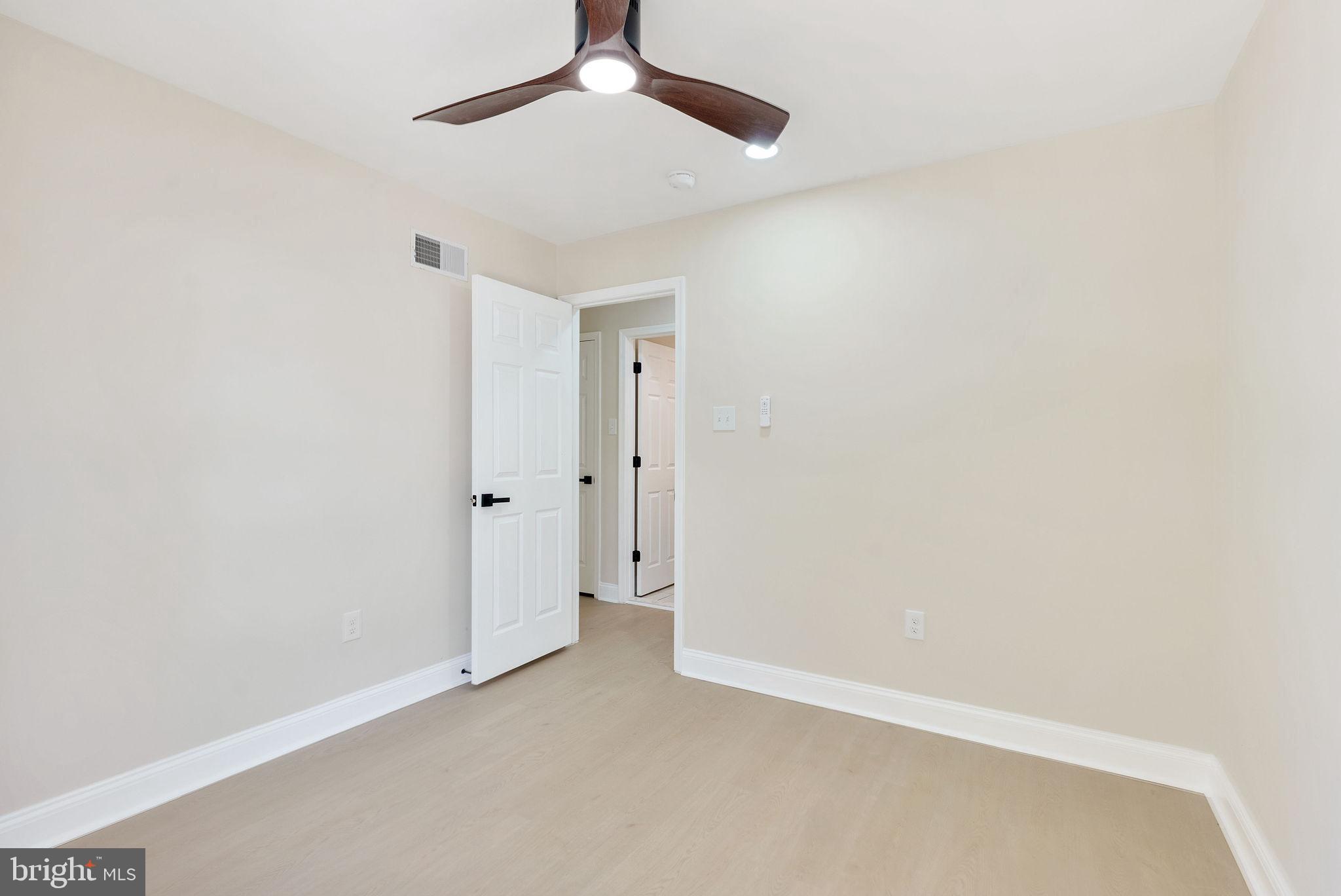 ROBERTS FIELD - Residential