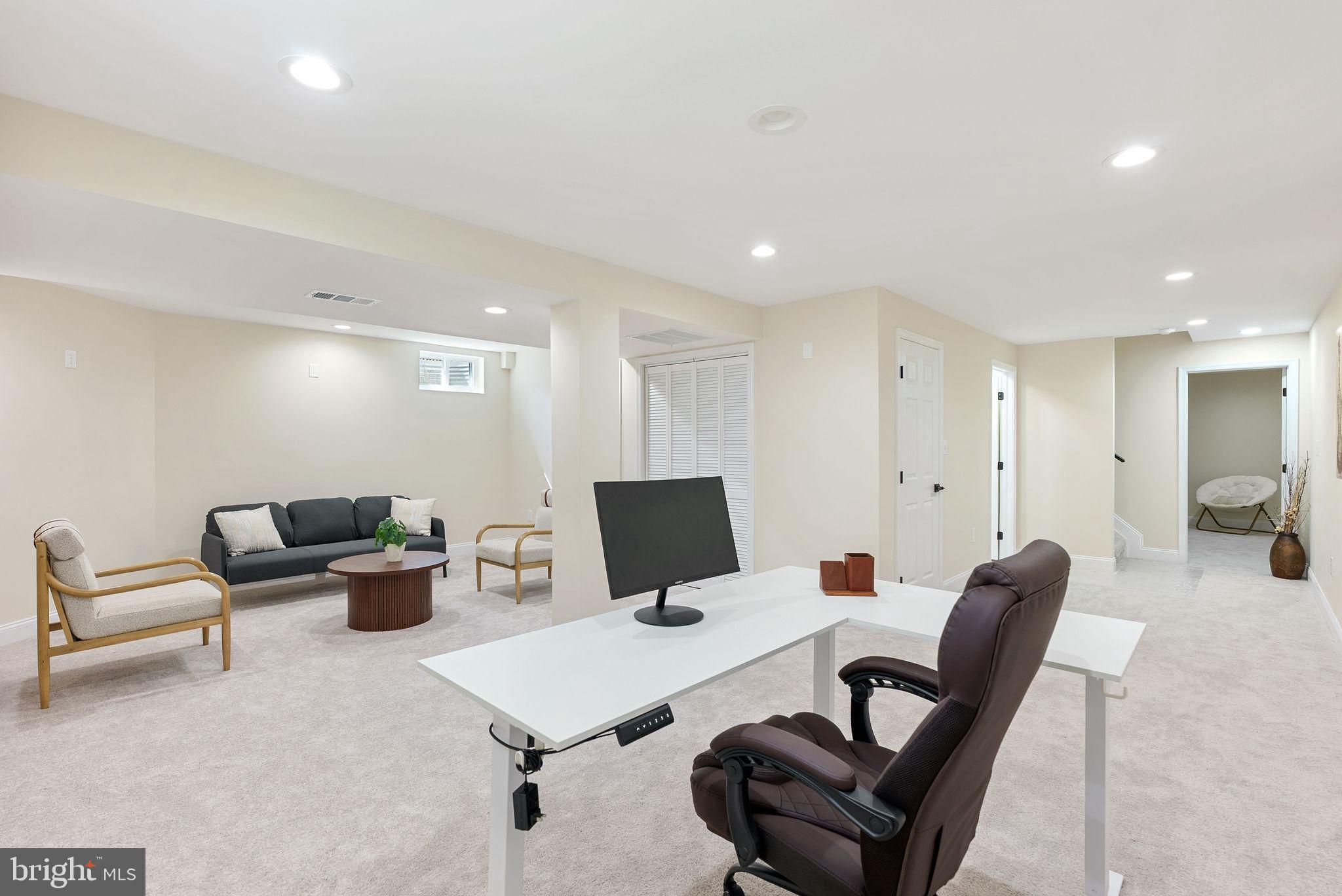 ROBERTS FIELD - Residential