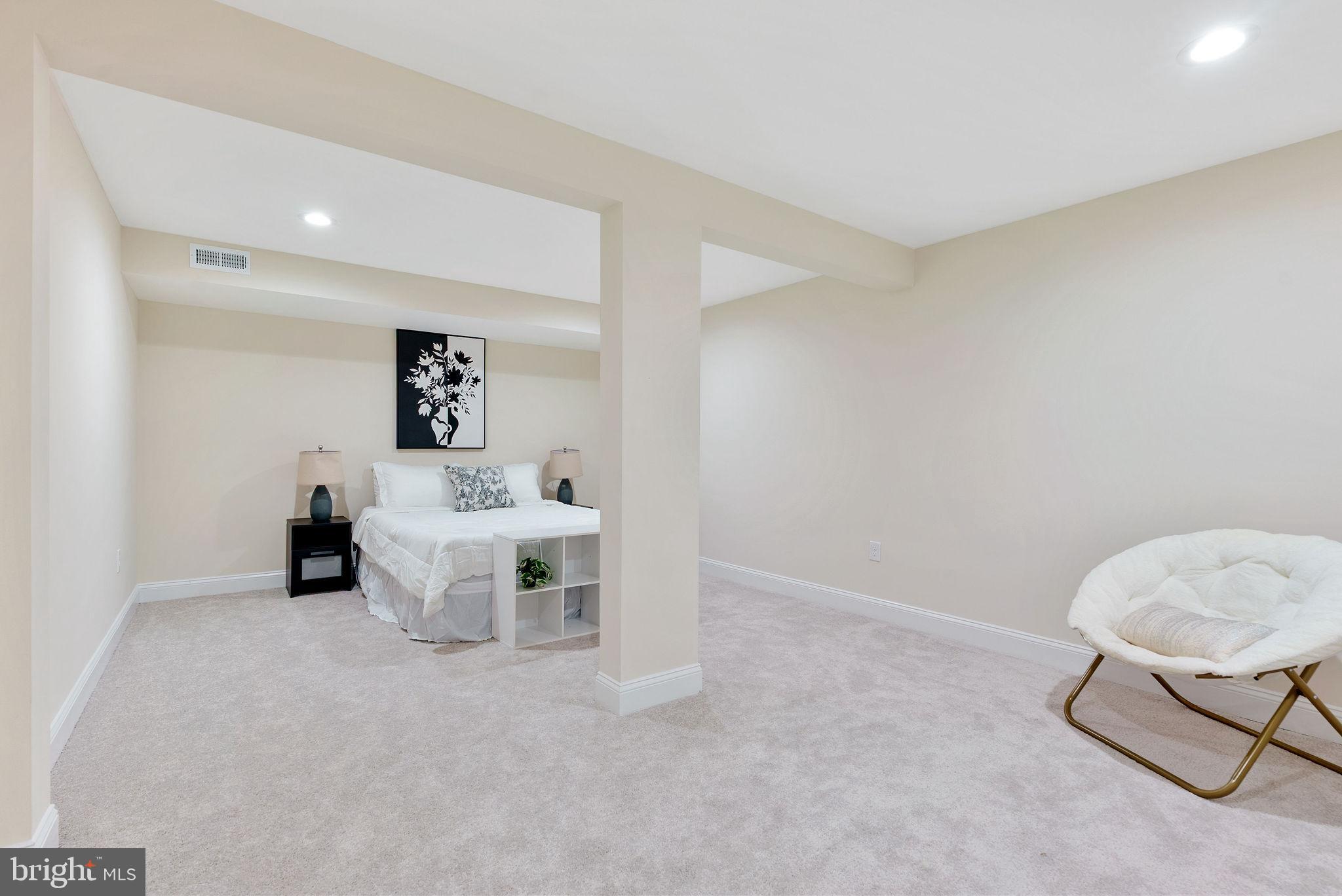 ROBERTS FIELD - Residential