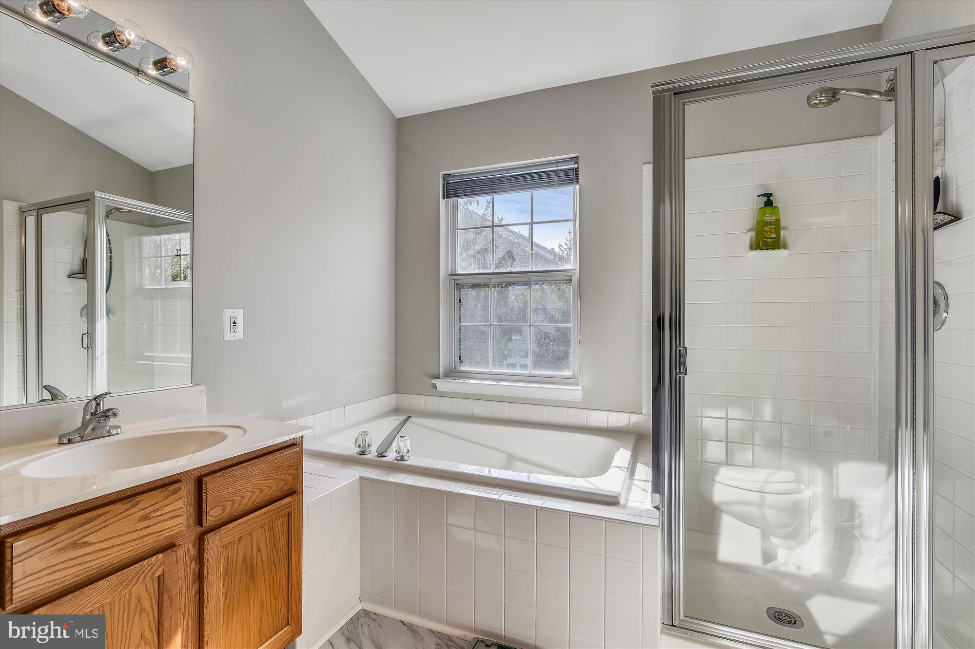 BROADLANDS - Residential