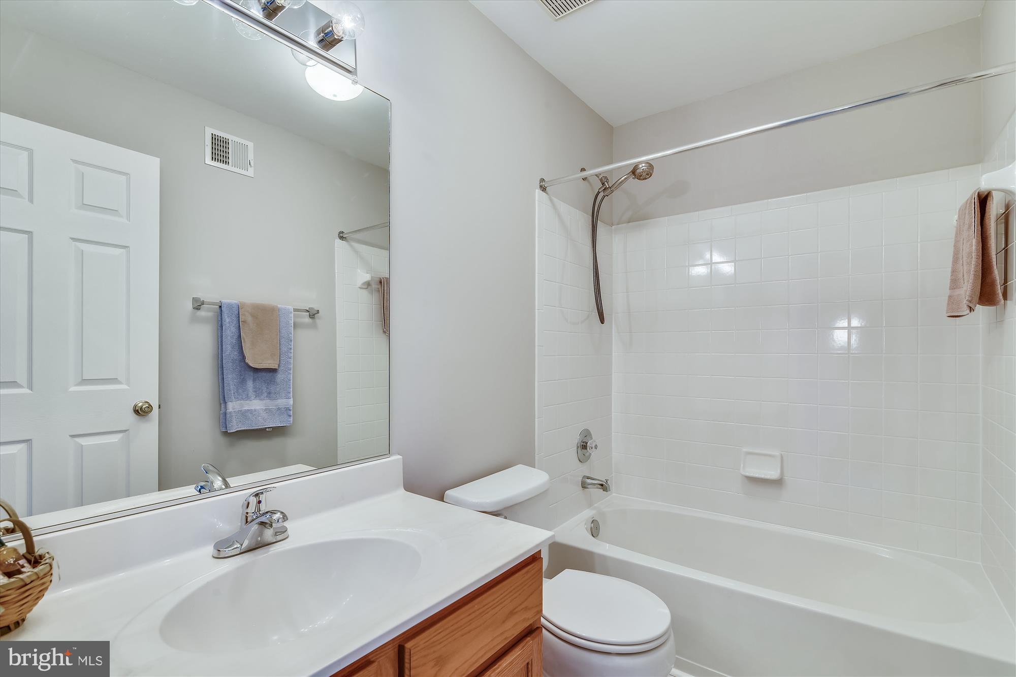 BROADLANDS - Residential