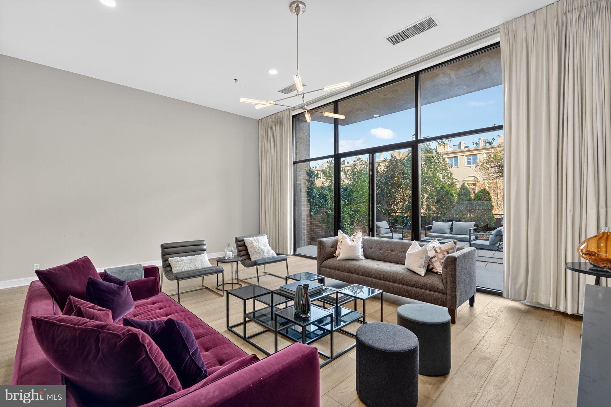 ARLINGTON - Residential