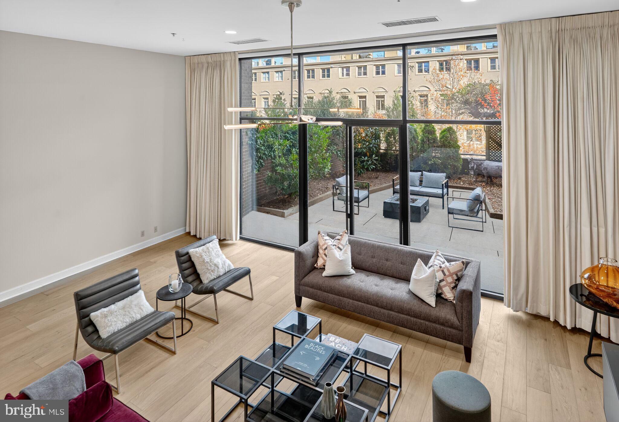 ARLINGTON - Residential