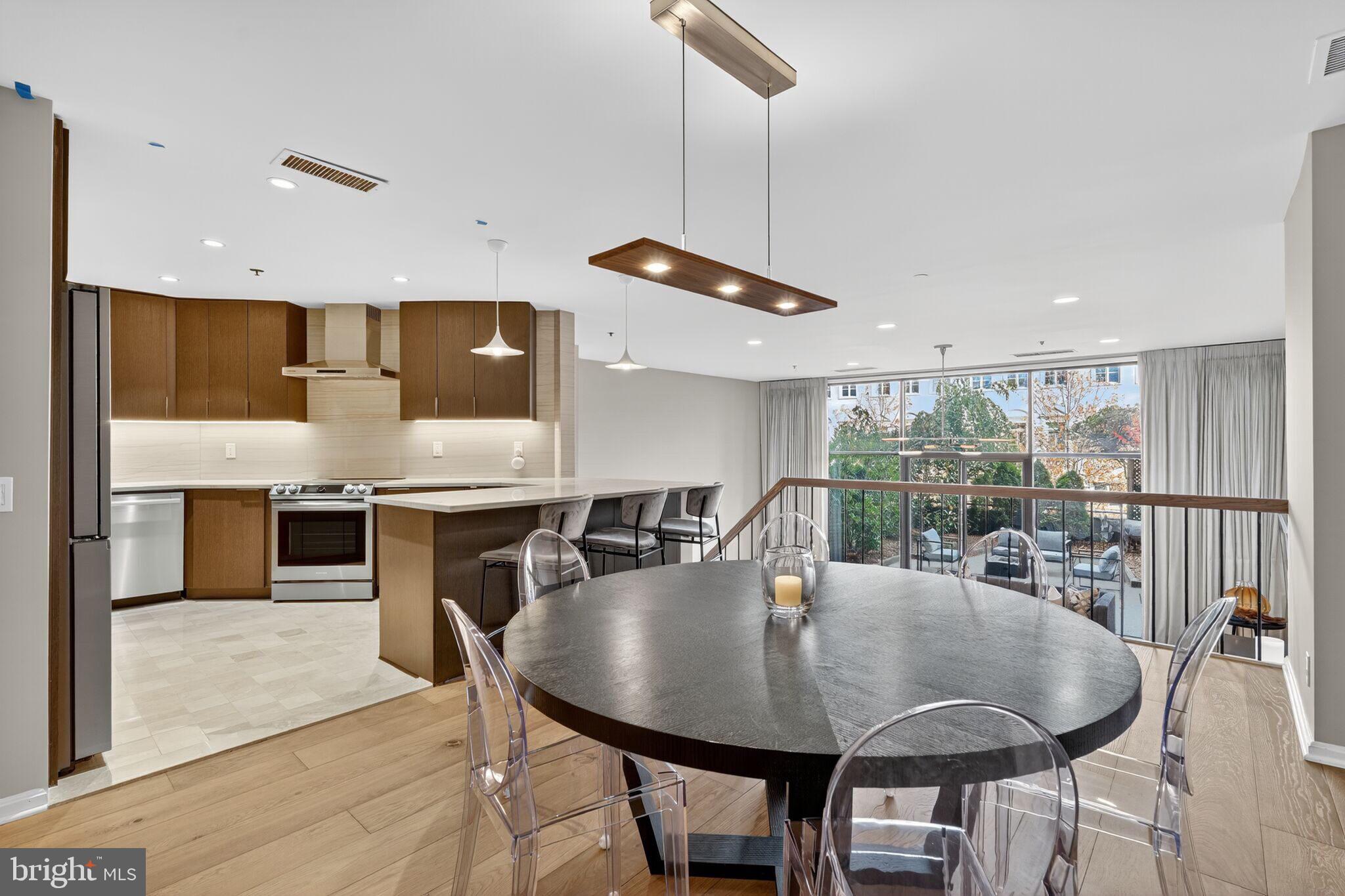 ARLINGTON - Residential