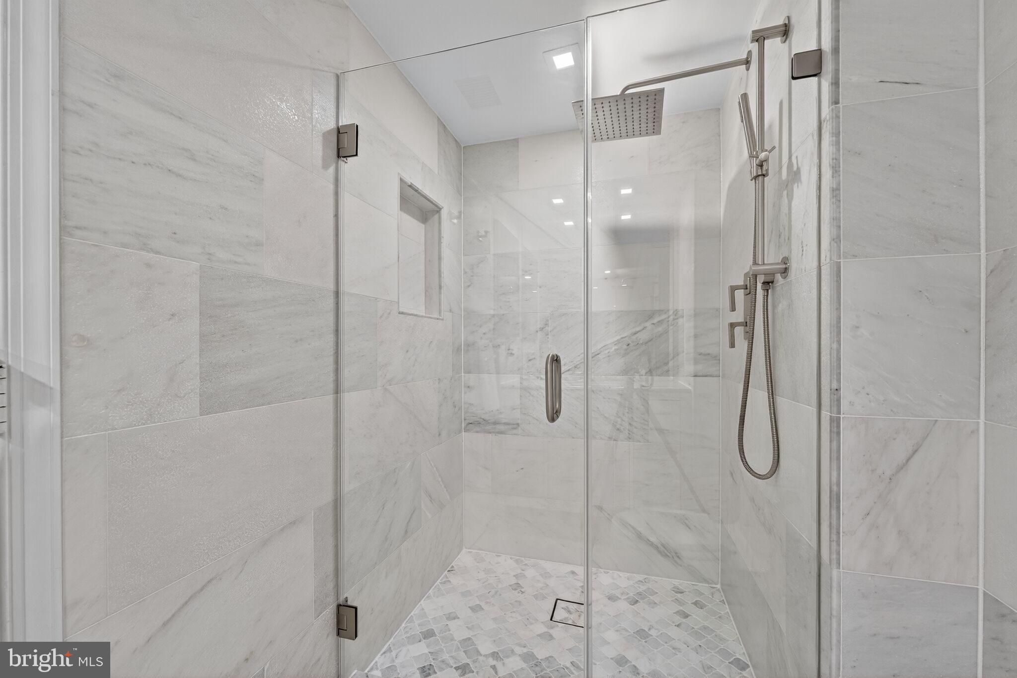 ARLINGTON - Residential