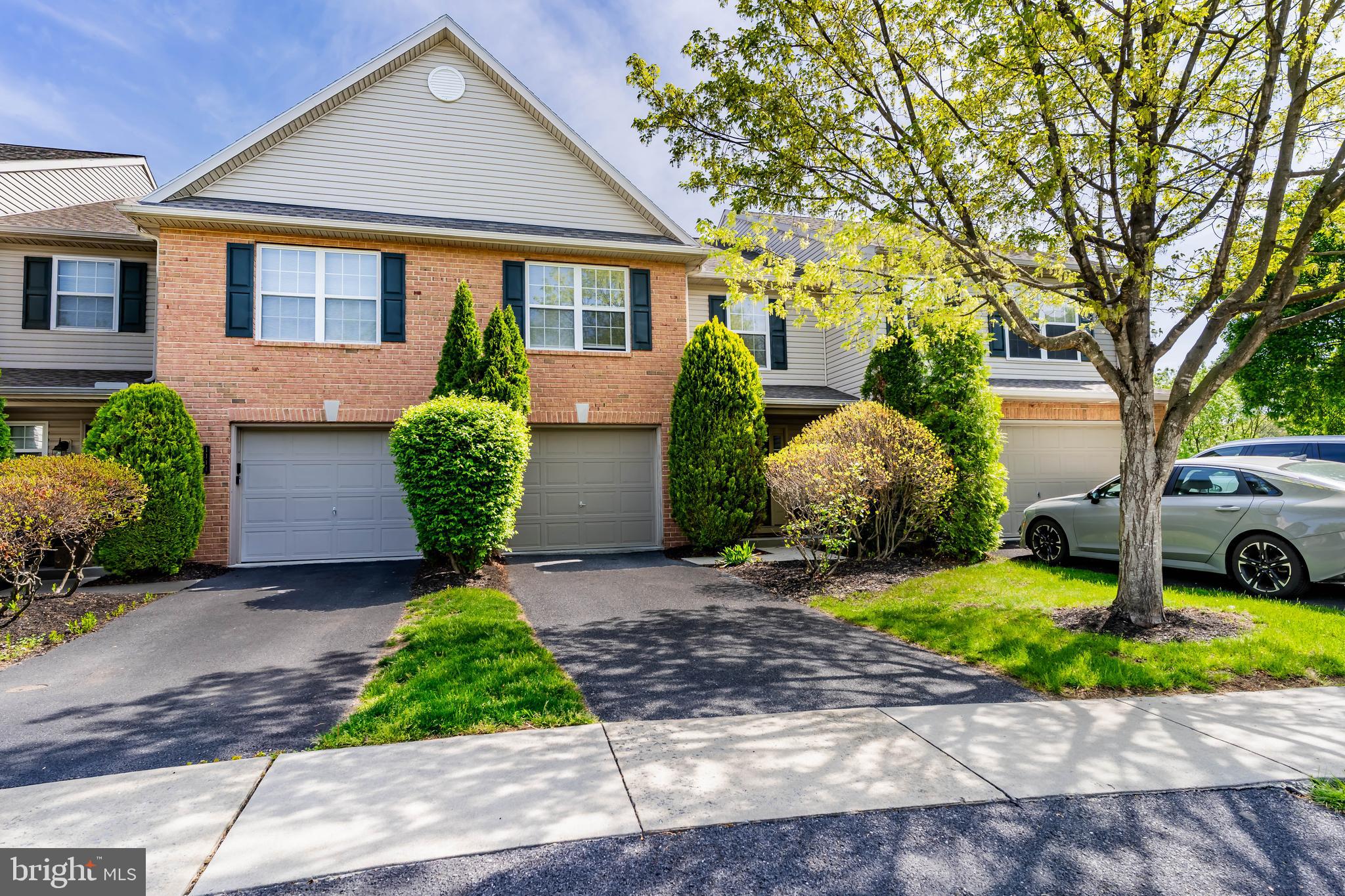 CROSS CREEK - Residential Lease