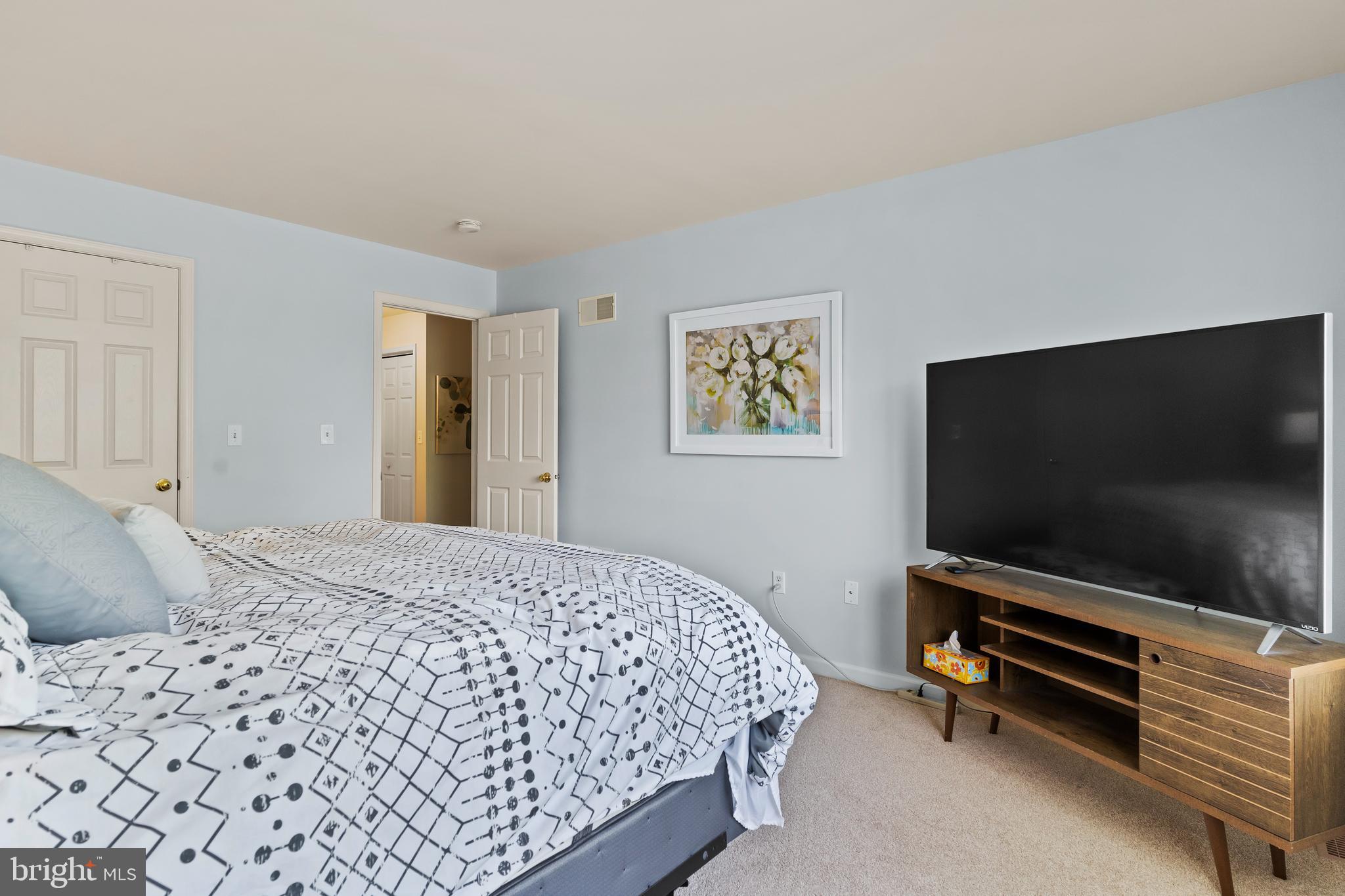 CROSS CREEK - Residential Lease