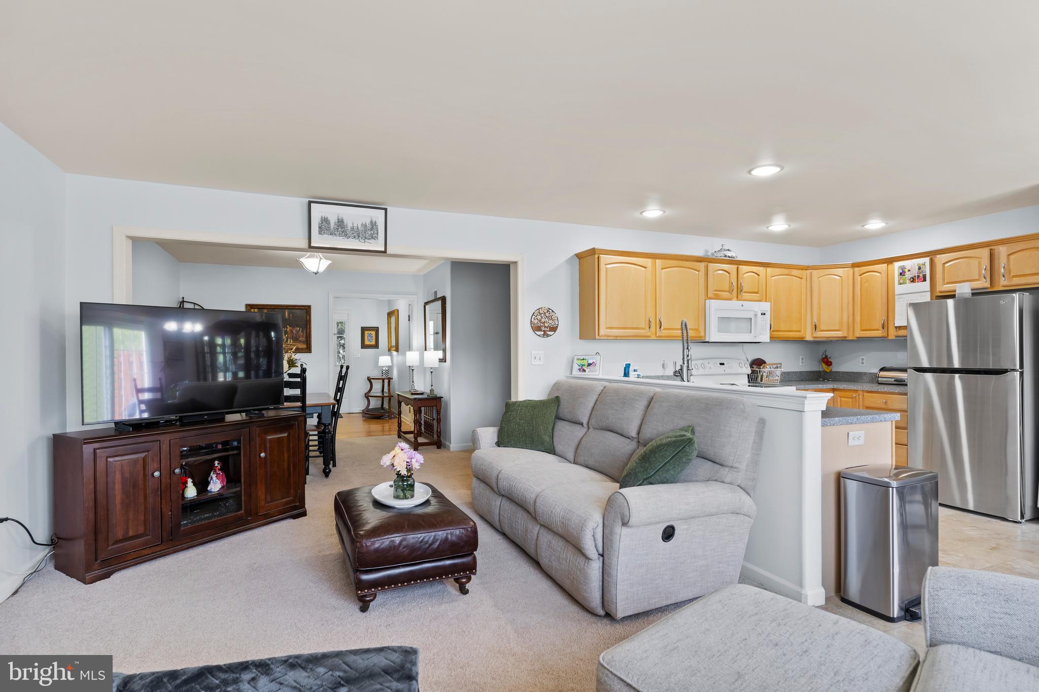 CROSS CREEK - Residential Lease