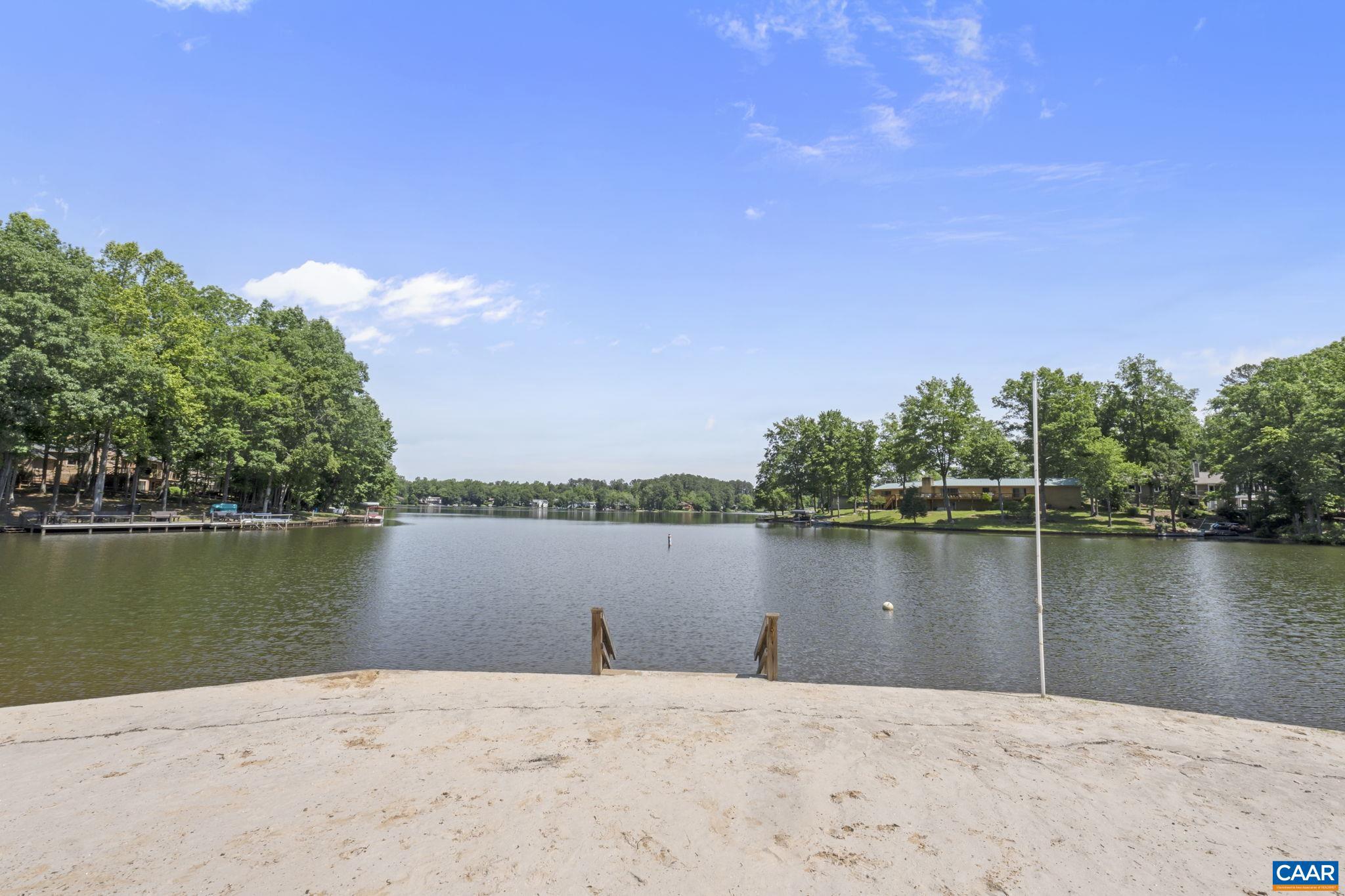 LAKE MONTICELLO - Residential