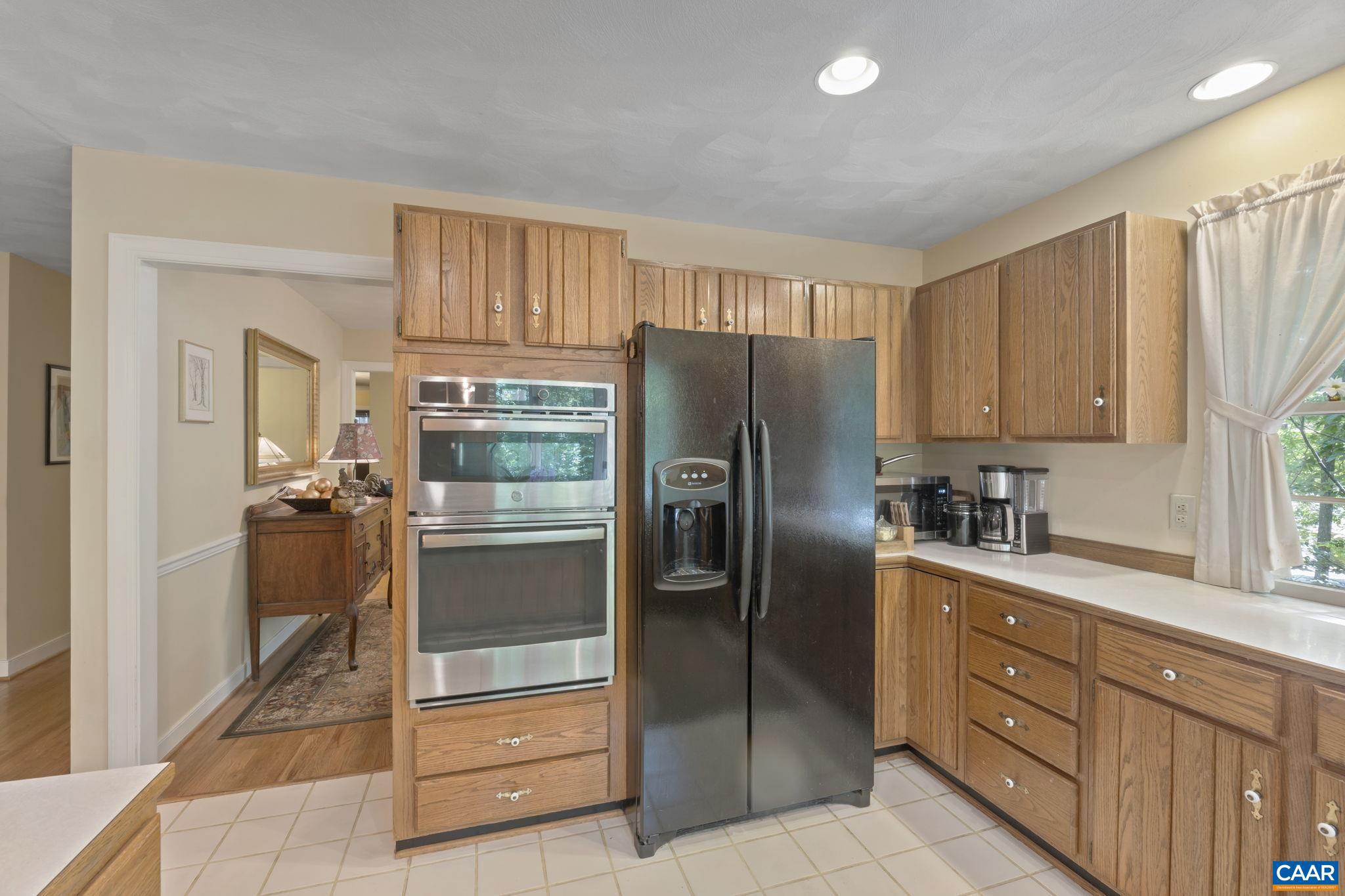 LAKE MONTICELLO - Residential