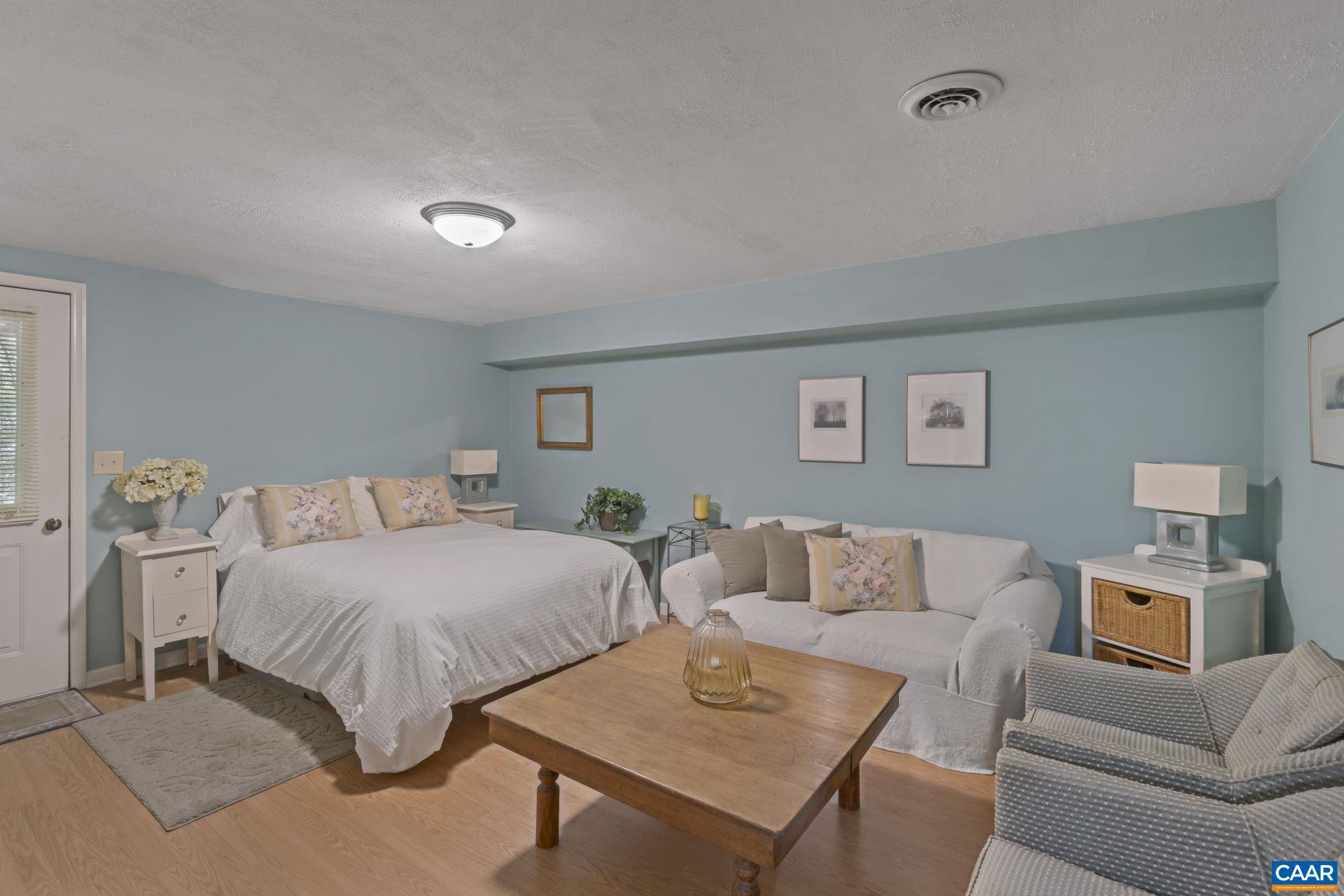 LAKE MONTICELLO - Residential