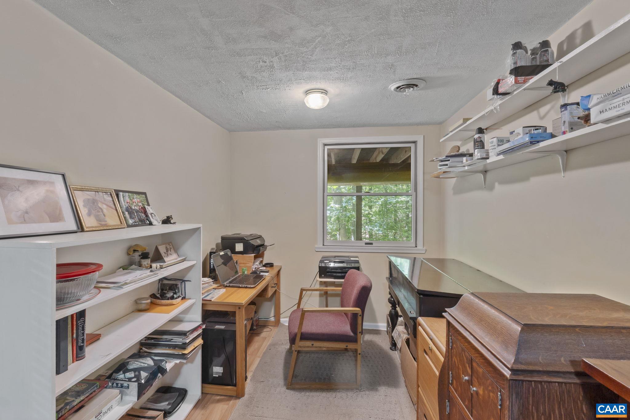 LAKE MONTICELLO - Residential