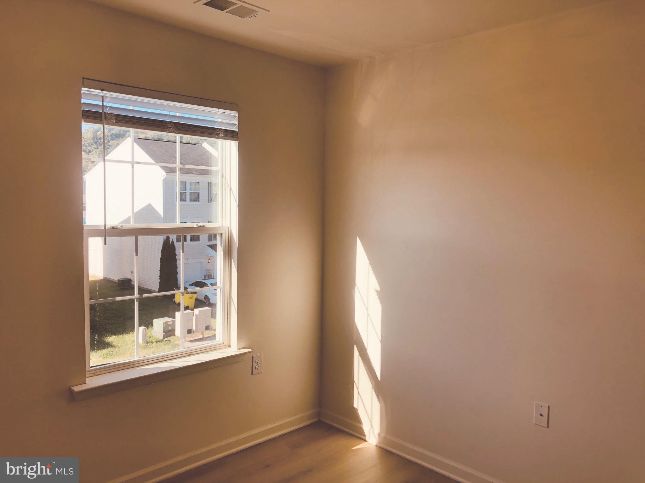 STONEBROOK VILLAGE - Residential Lease