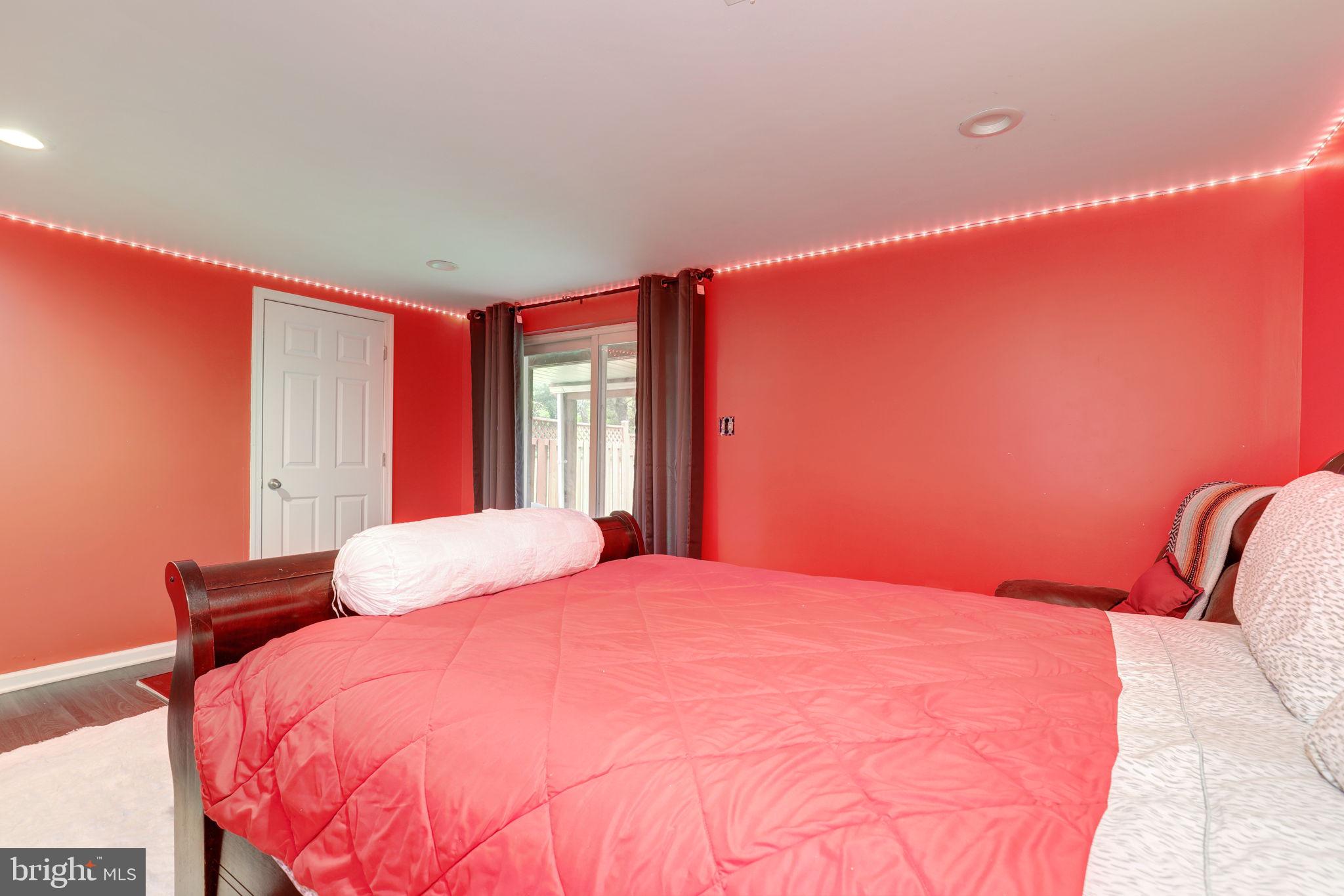 VILLAGE OF WILDE LAKE - Residential