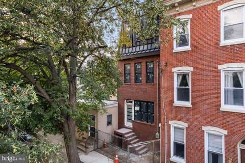 Townhouse For Sale - 1915 Fitzwater Street<br/> PHILADELPHIA, PA 19146