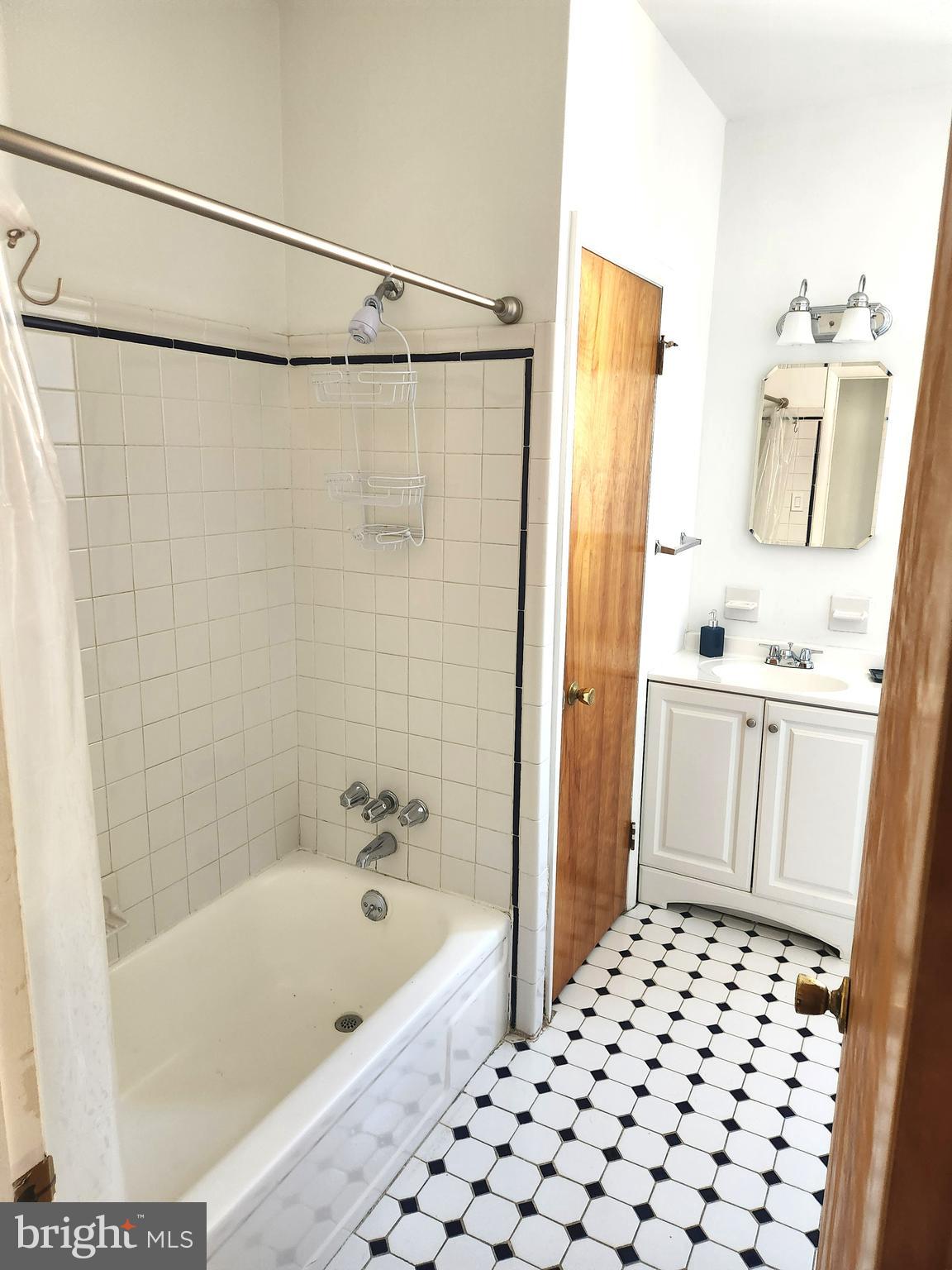 WASHINGTON SQ WEST - Residential