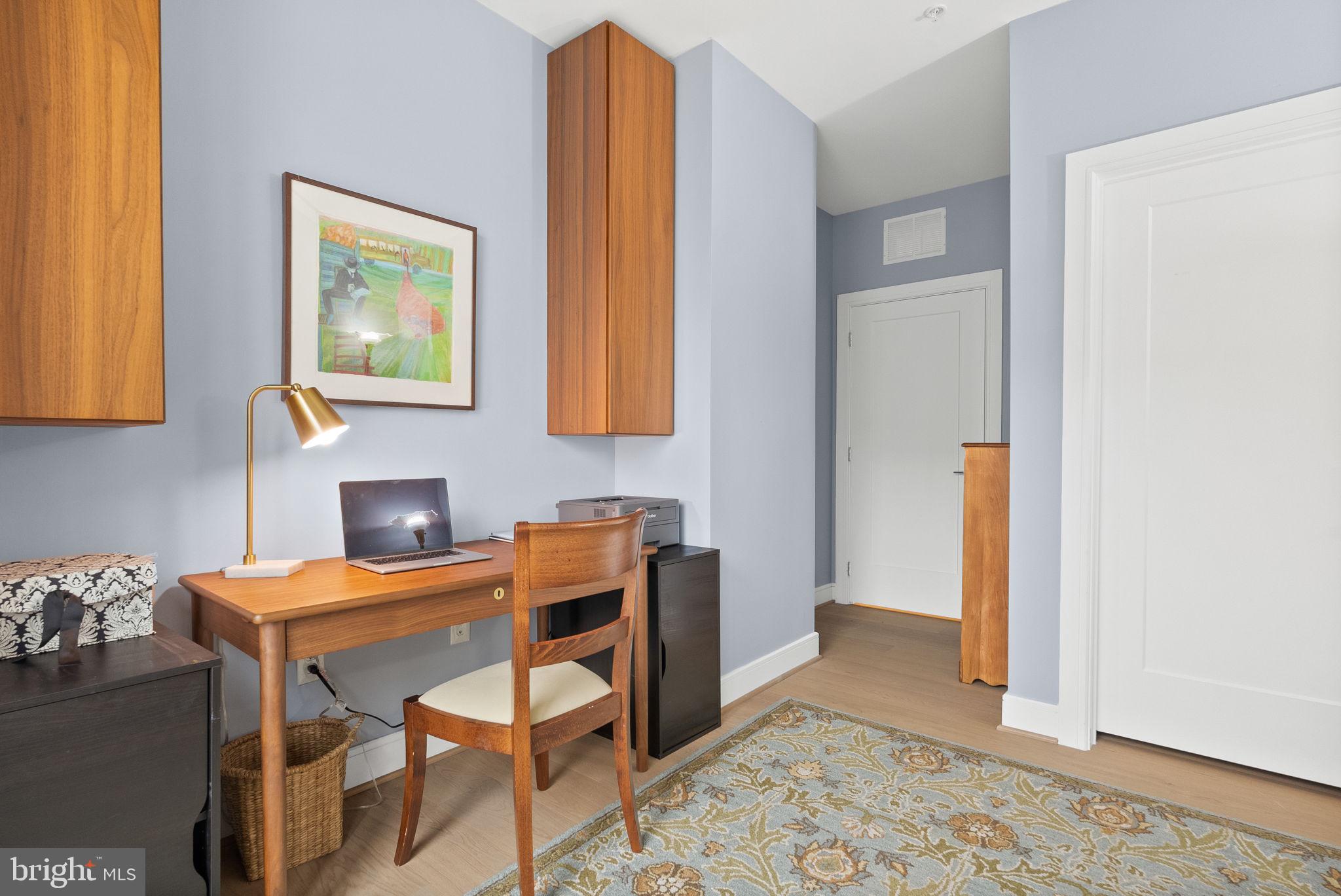 OLD TOWN NORTH - Residential