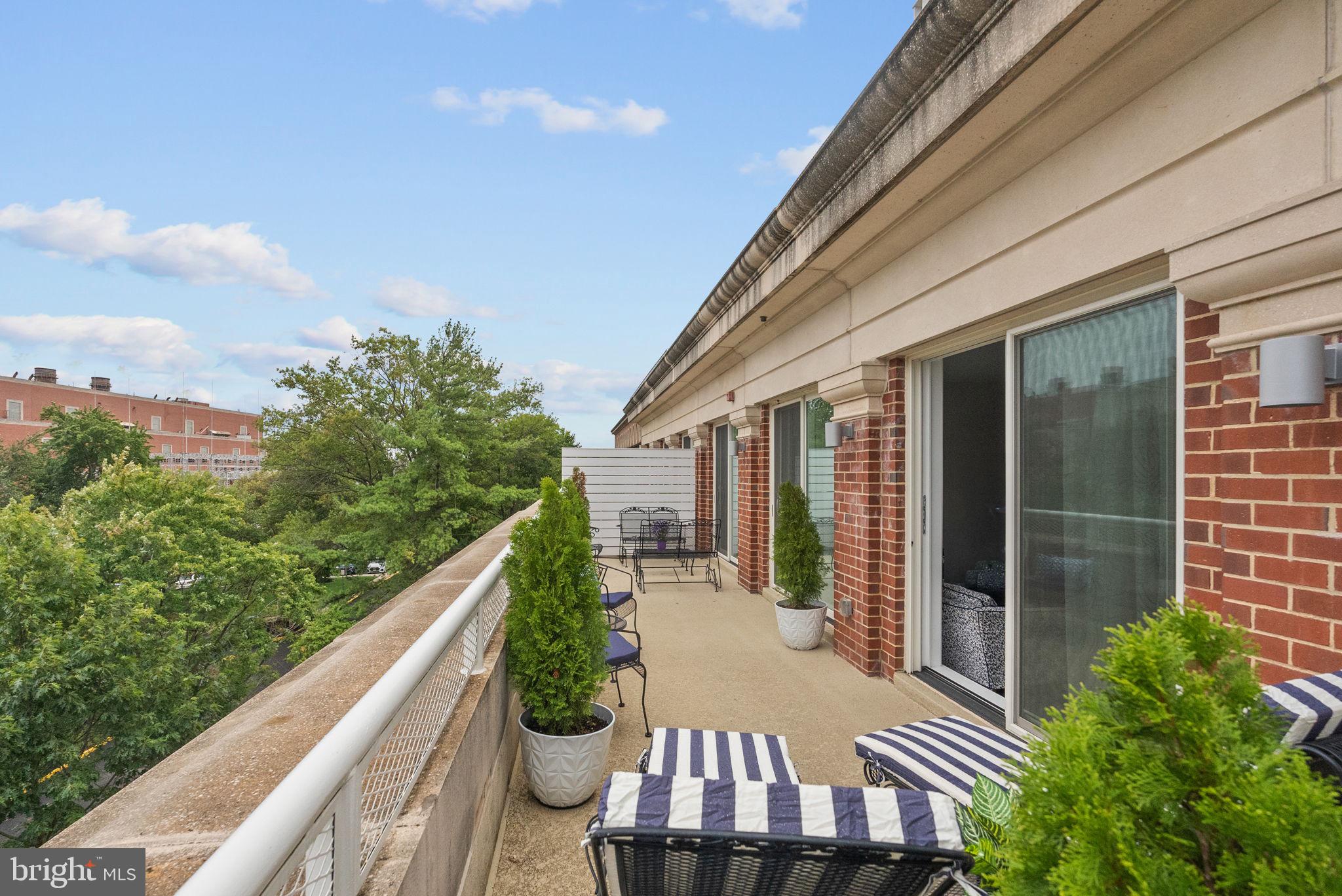 OLD TOWN NORTH - Residential