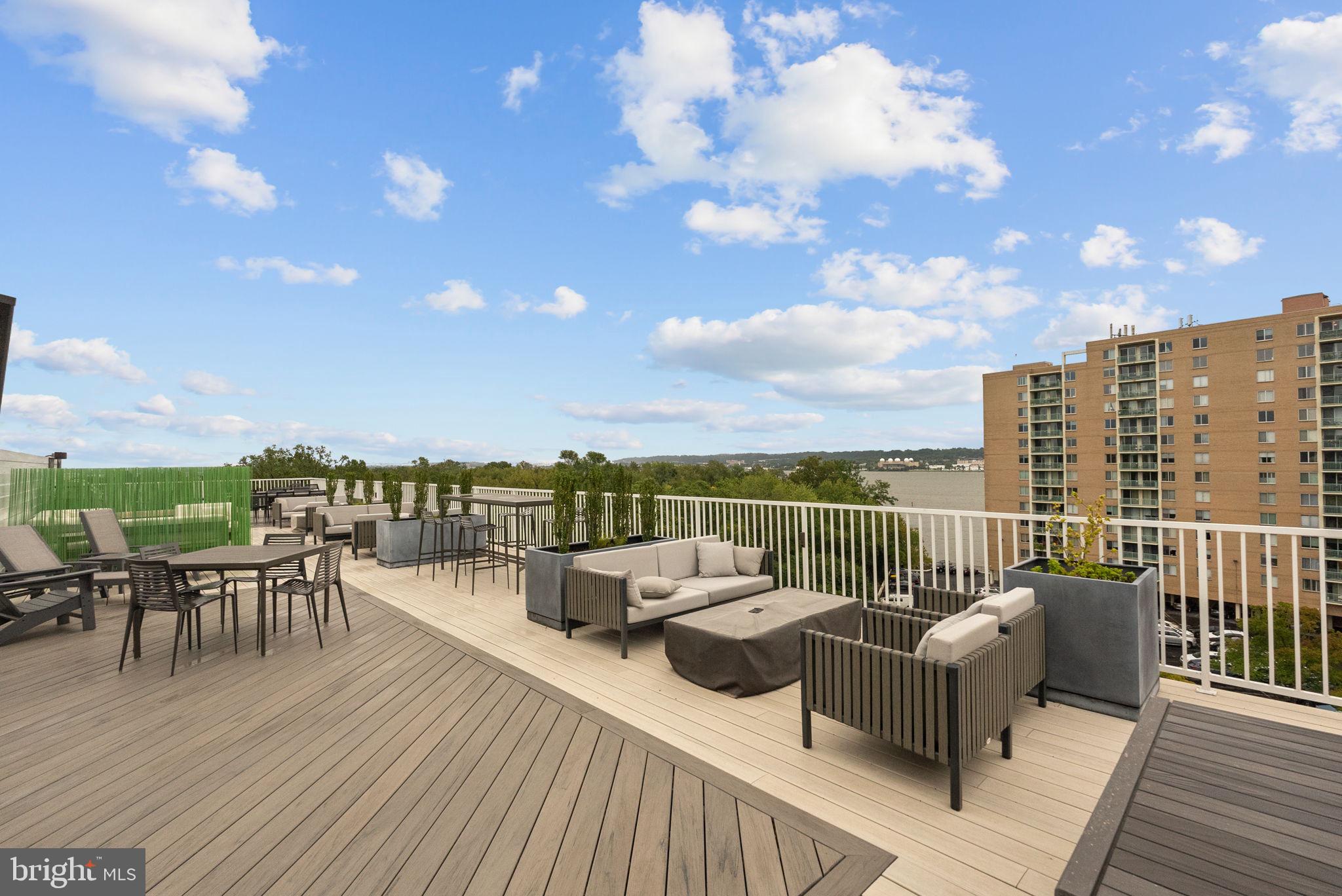 OLD TOWN NORTH - Residential