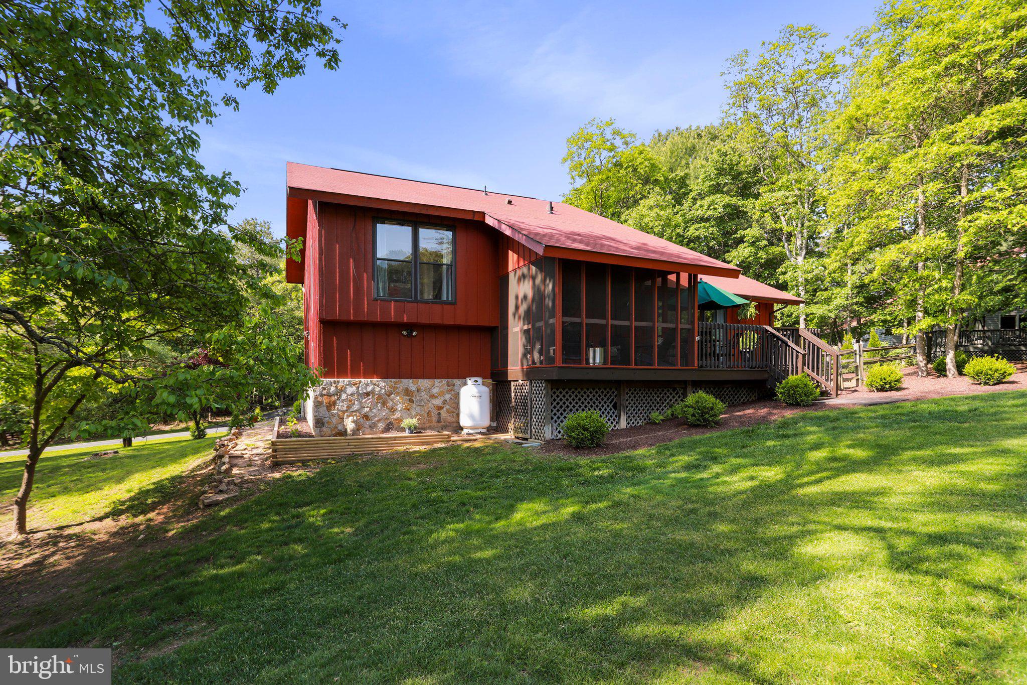 THE WOODS - Residential