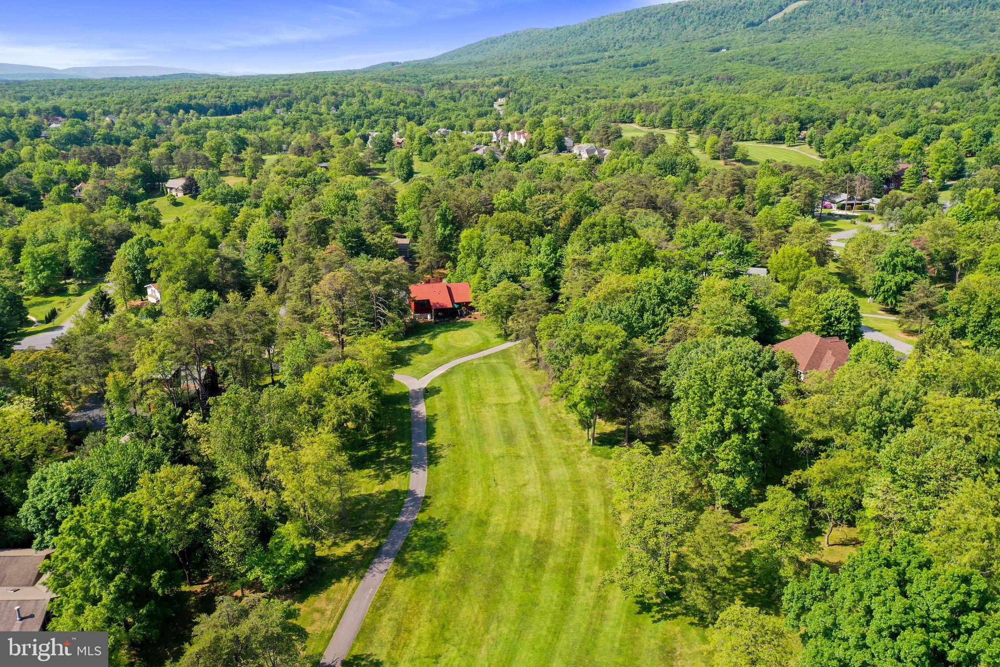 THE WOODS - Residential