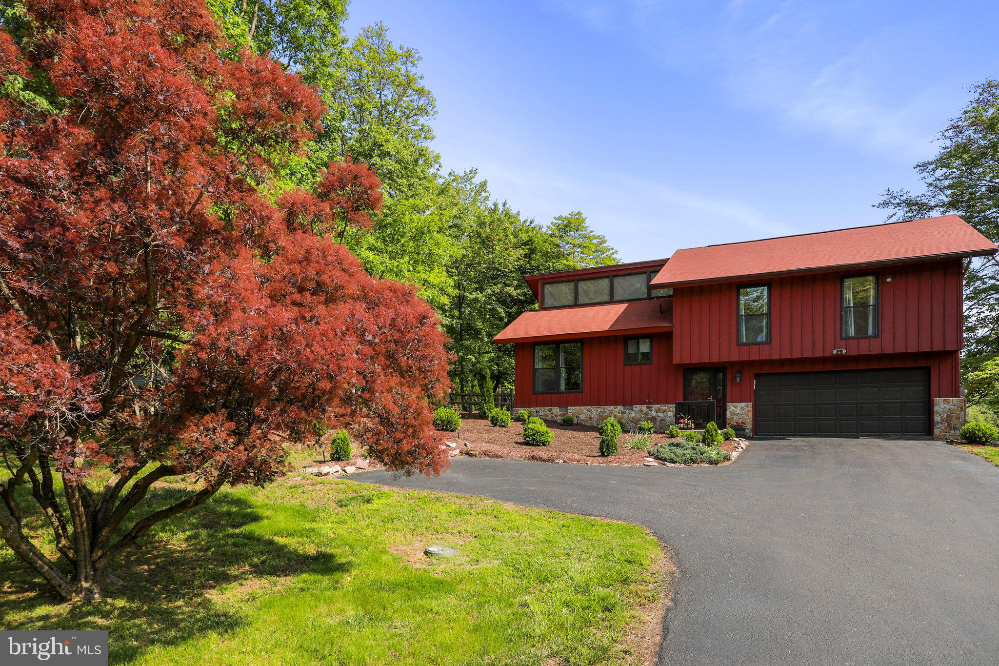 THE WOODS - Residential